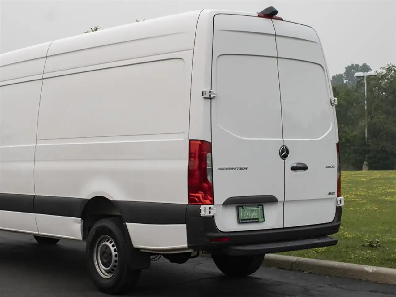 Mercedes-Benz Sprinter снимка Mercedes-Benz Sprinter