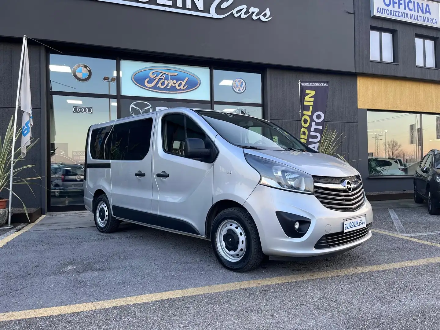 Opel Vivaro 1.6 Biturbo CDTI Combi L1H1 2,7T 9 POSTI Argento - 1