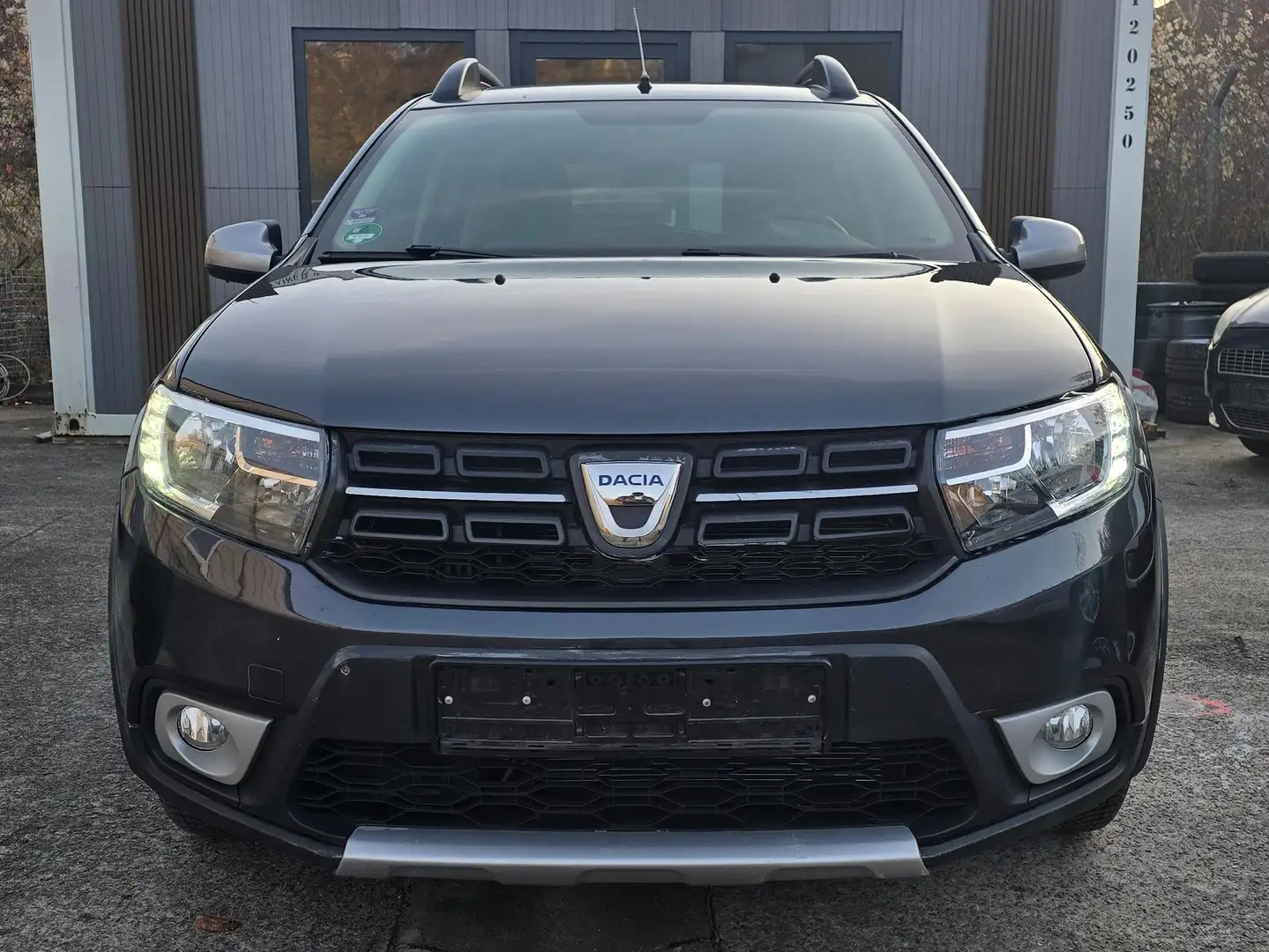 Dacia Sandero Stepway Prestige Grau - 2