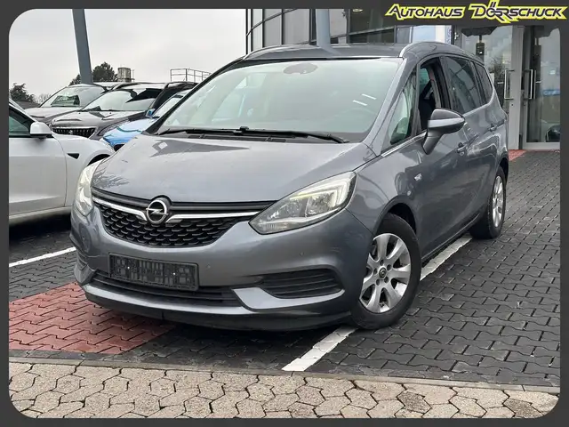 Opel Zafira Tourer Edition NAVI. Kamera. PDC. Automat