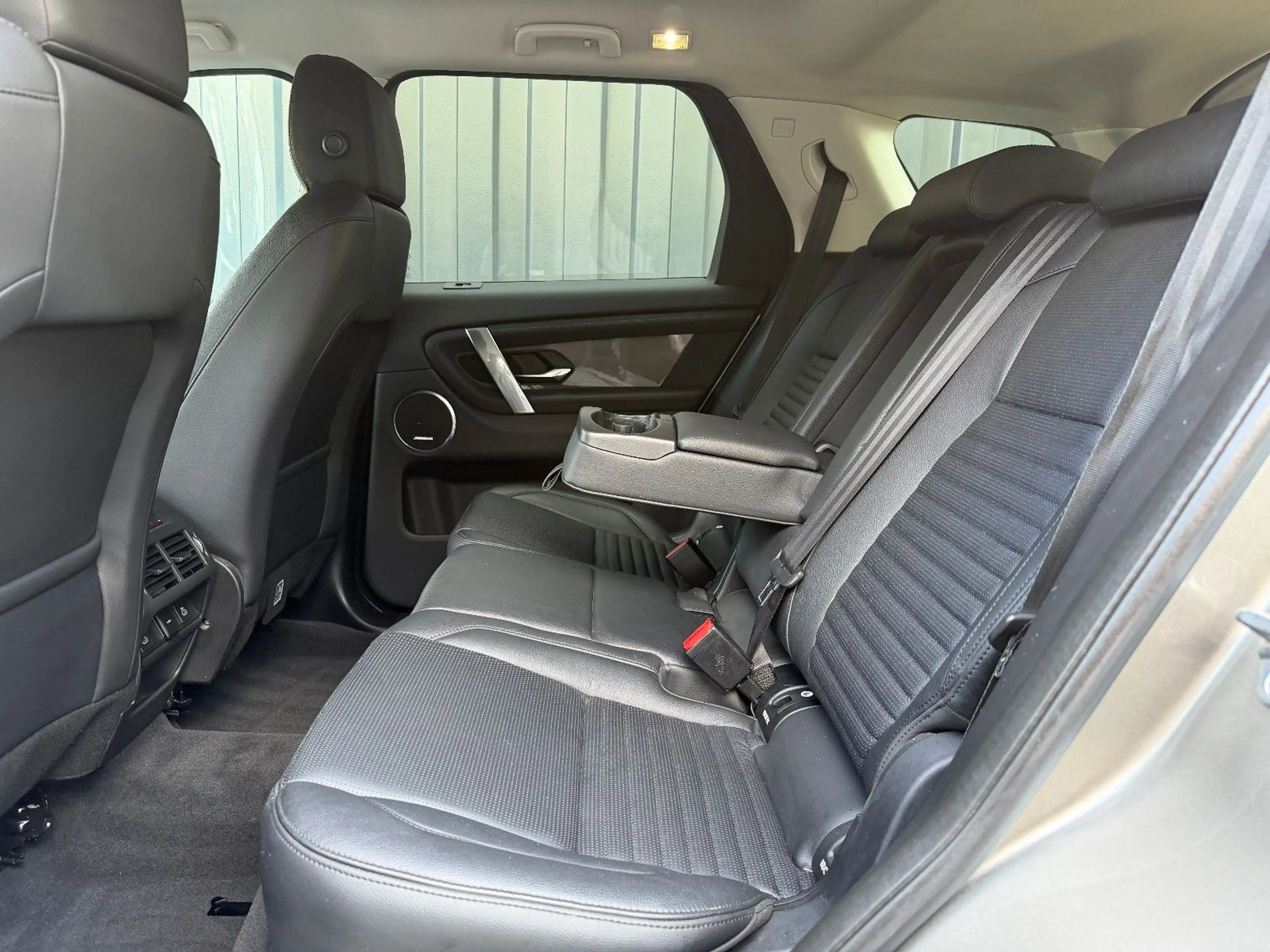 Land Rover Discovery Sport DISCOVERY SPORT P300e SE*MATRIX*MERIDIAN*20"ALU — photo 8