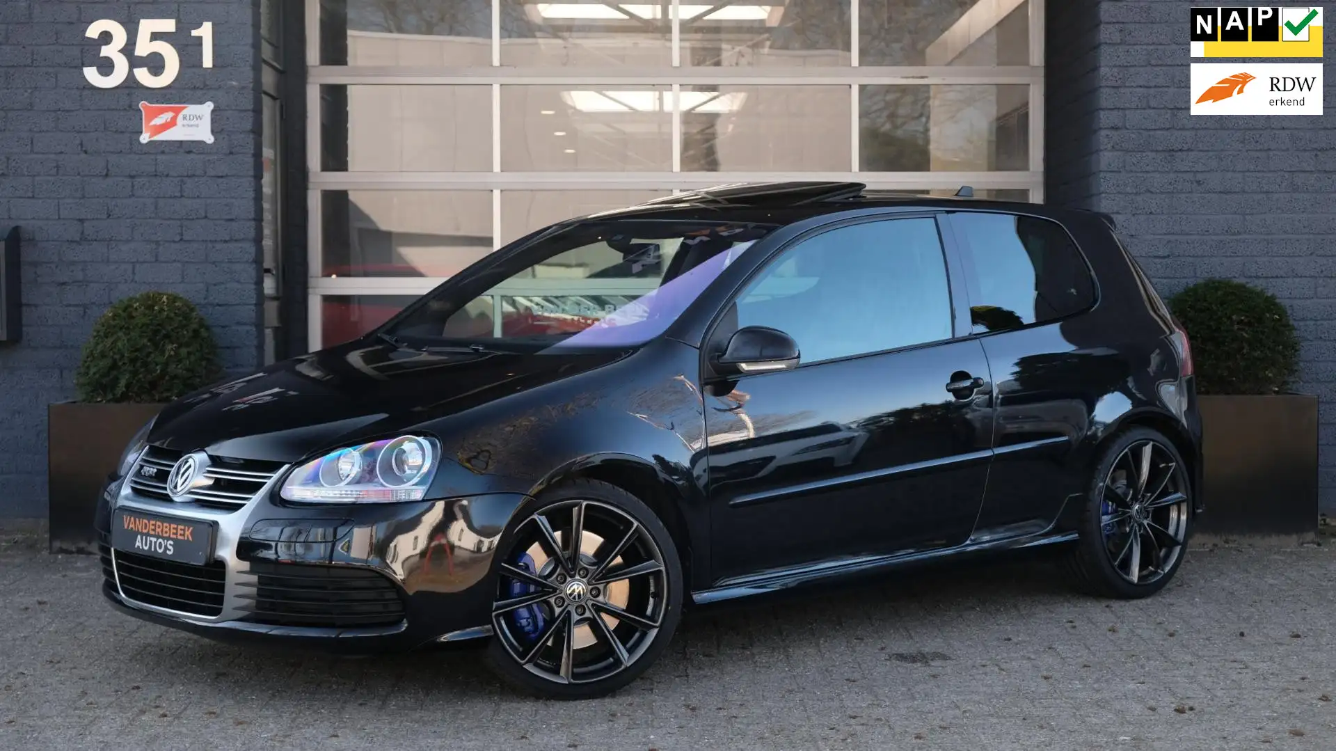 Volkswagen Golf 3.2 R32 250PK DSG CRUISE LEDER SCHUIFDAK Zwart - 1
