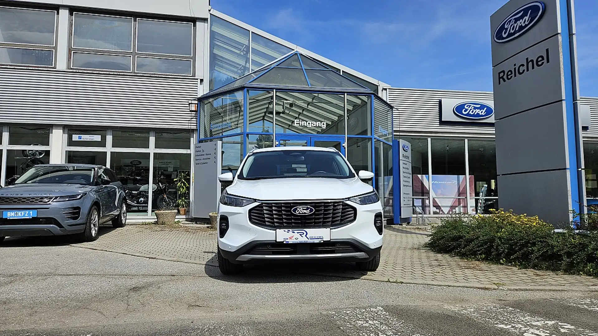 Ford Kuga 2,5 Duratec FHEV Titanium Aut. Weiß - 2