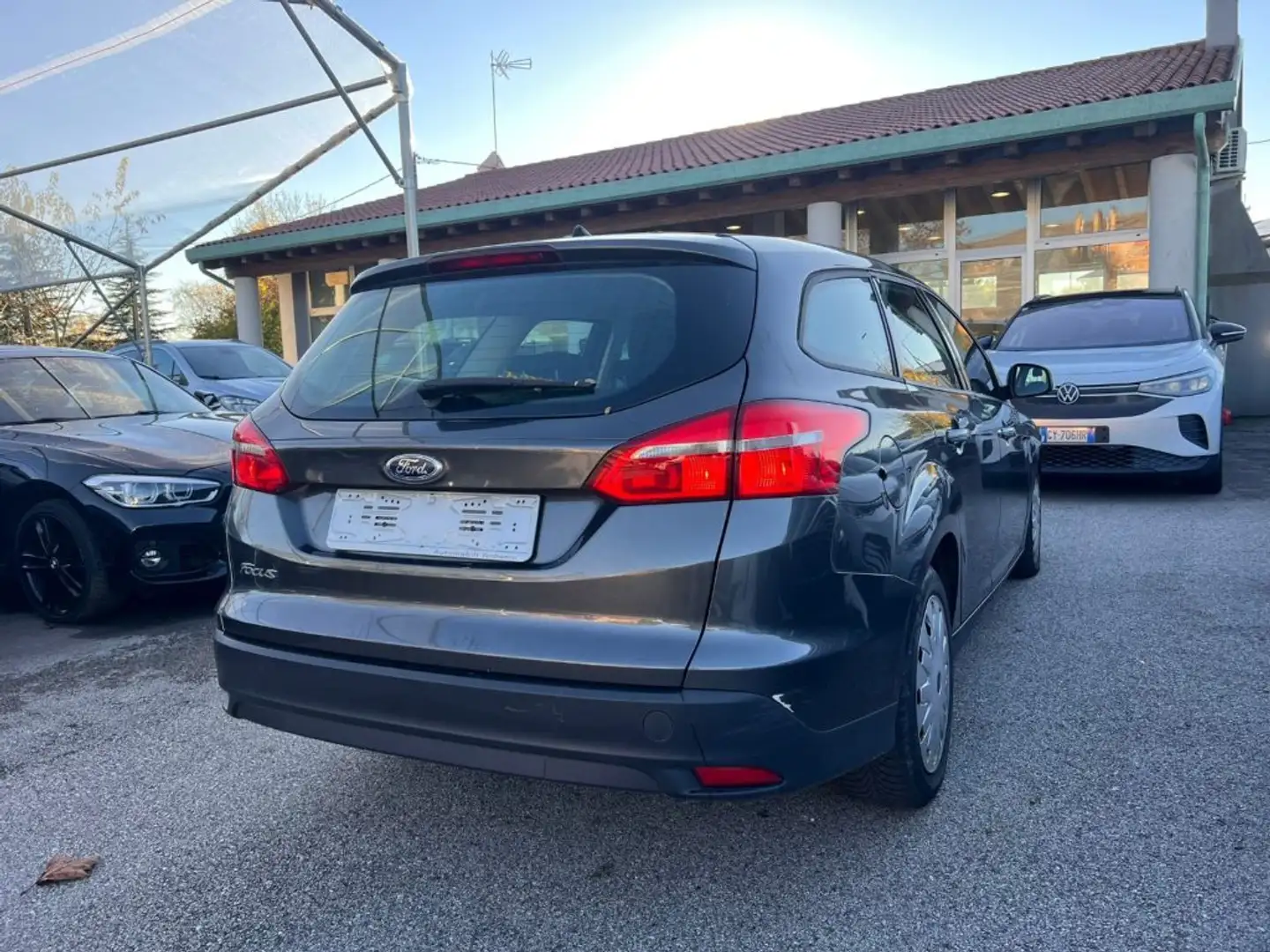 Ford Focus 1.5 TDCi 105 CV Start&Stop SW ECOnetic Business Gris - 2