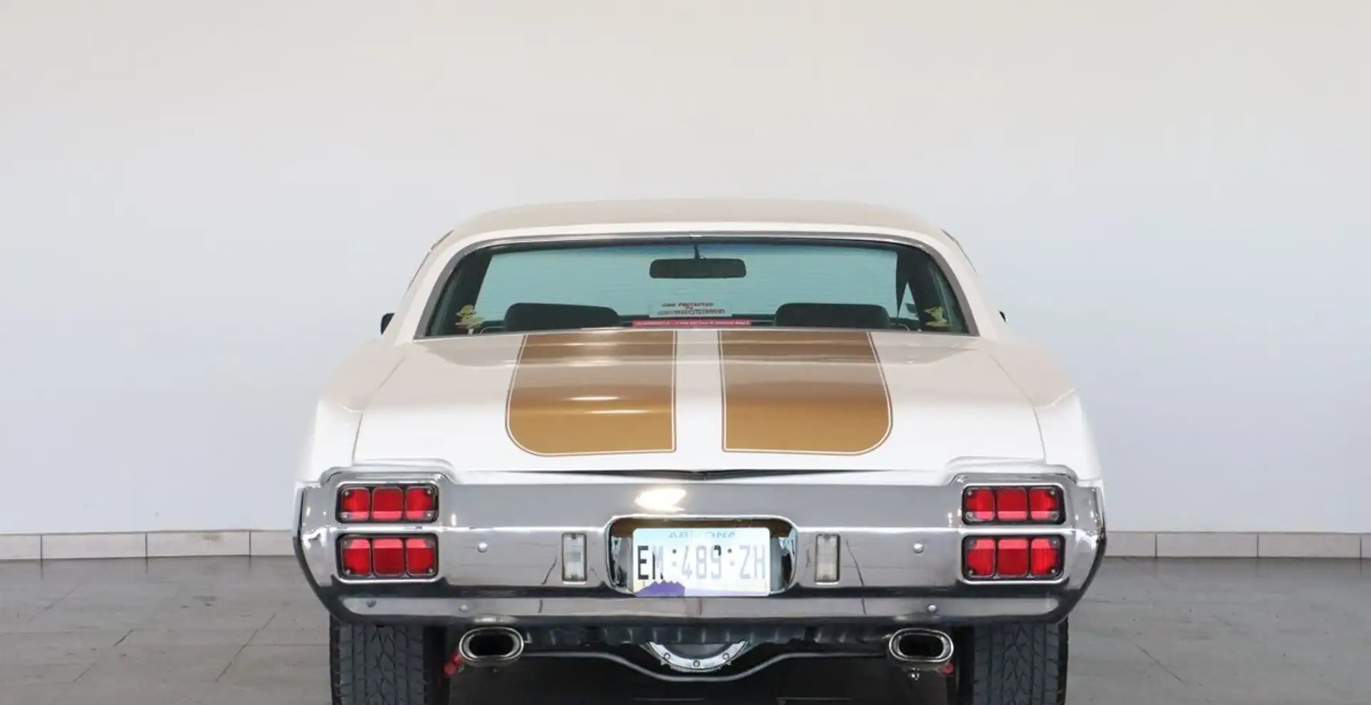 Oldsmobile Cutlass v8 Weiß - 2
