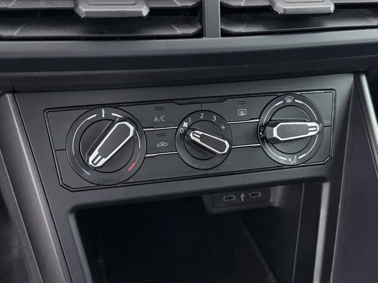 Volkswagen Polo 1.0 TSI LED ASSIST DIGITAL-TACHO KLIMA, миниатюра 17
