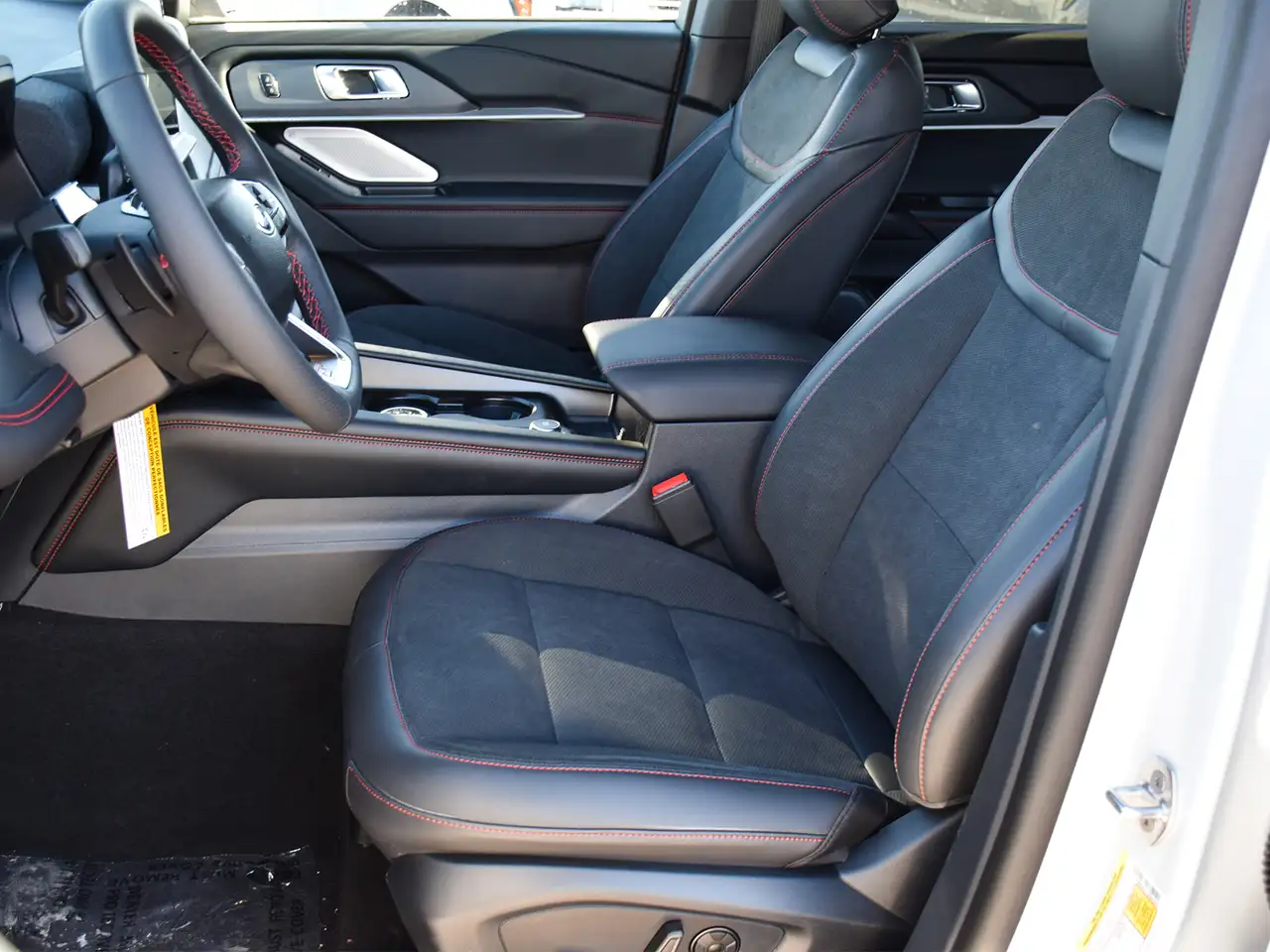 Ford Explorer photo Ford Explorer