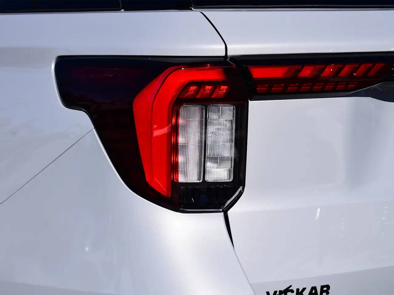 Ford Explorer photo Ford Explorer
