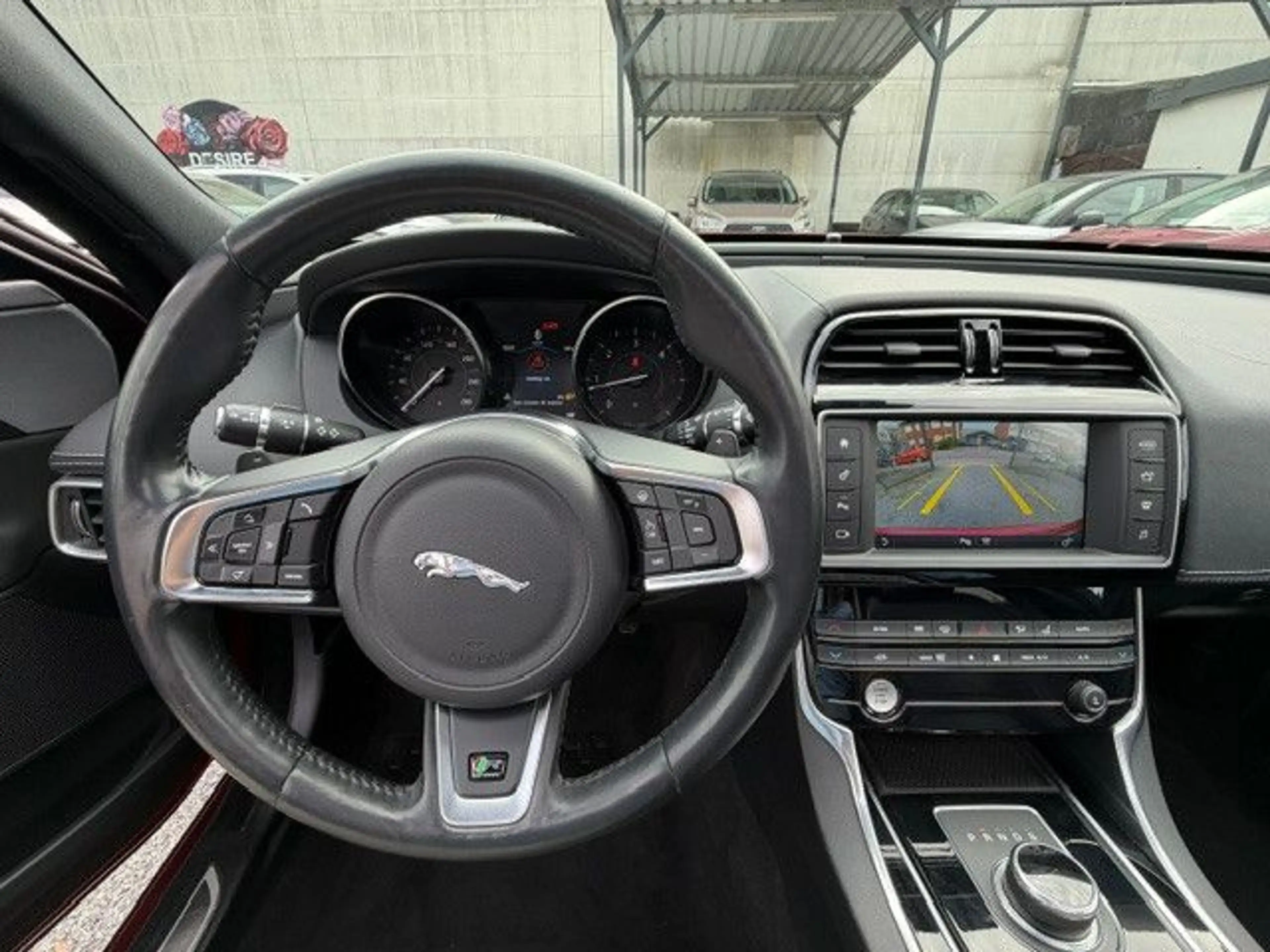 Jaguar XE R-Sport 1 Hand — photo 12