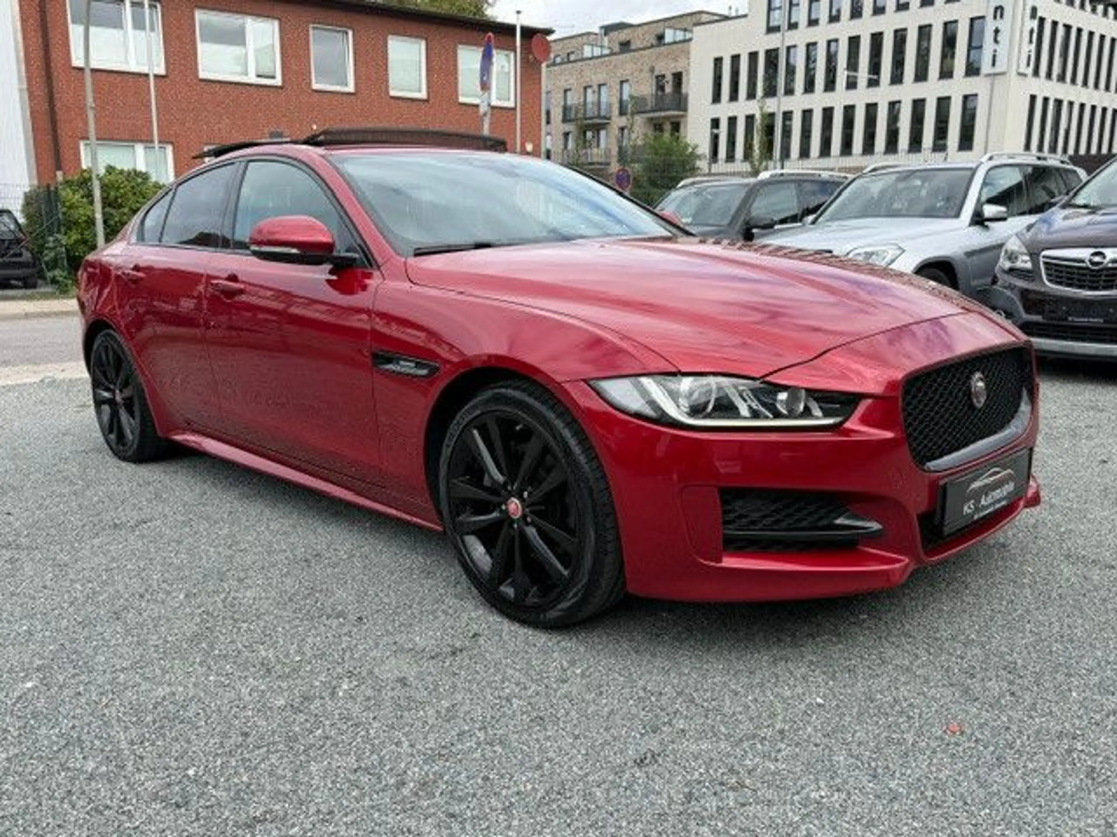 Jaguar XE R-Sport 1 Hand — photo 3