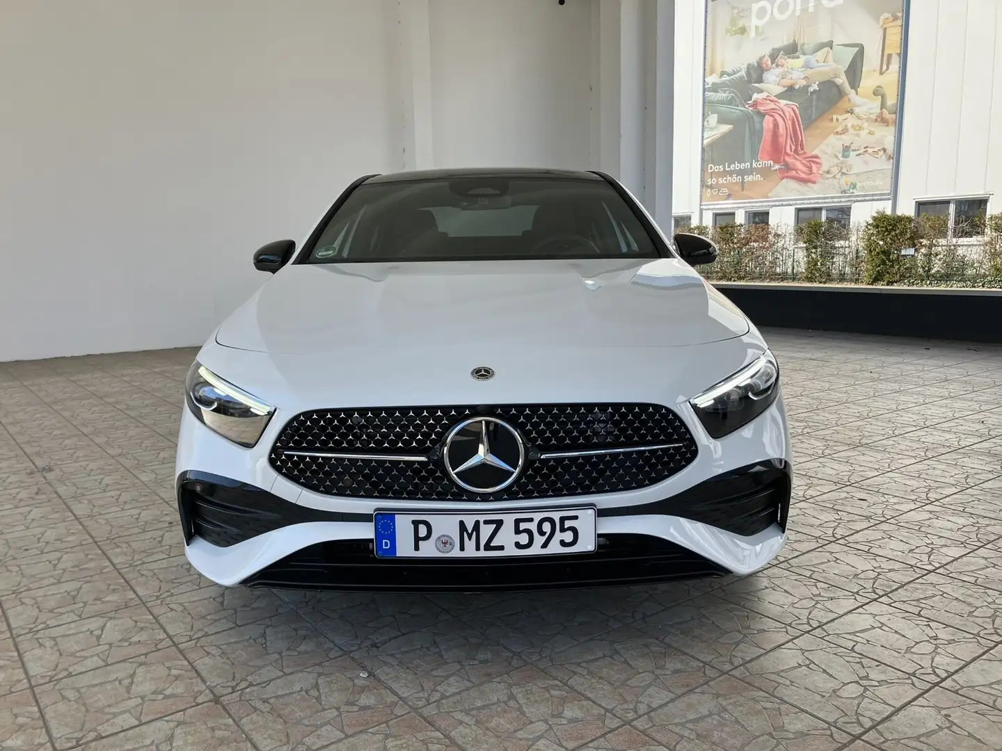 Mercedes-Benz A 200 A 200 Limousine AMG Line/Pano-Dach/Multibeam LED Blanco - 2