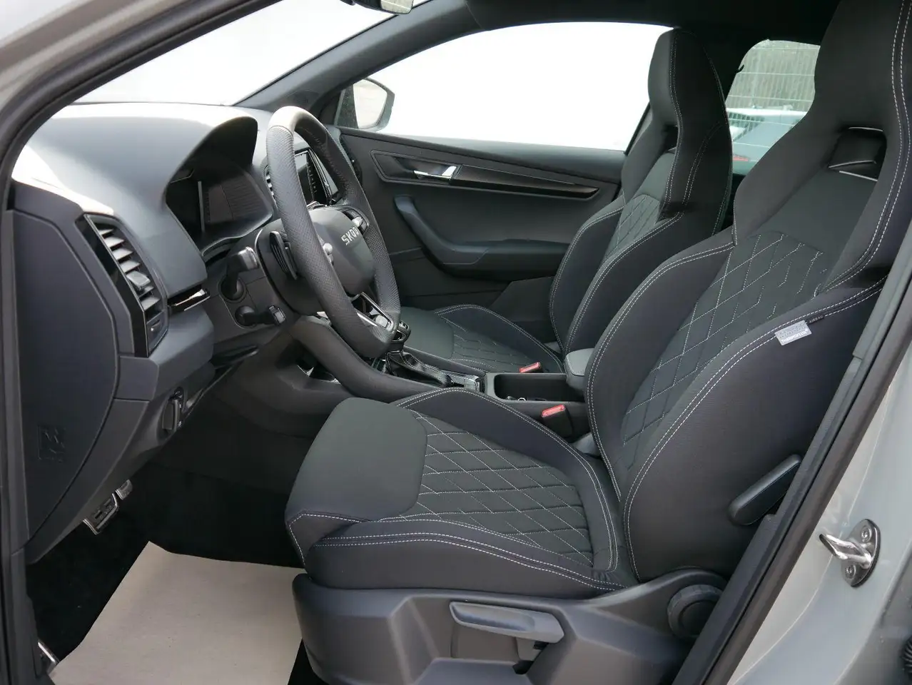 Skoda Karoq Sportline 2.0 TSI 4x4 DSG DSG*ACC*AHK-SCHWENKBA..., миниатюра 8