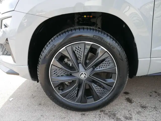 Skoda Karoq view 3