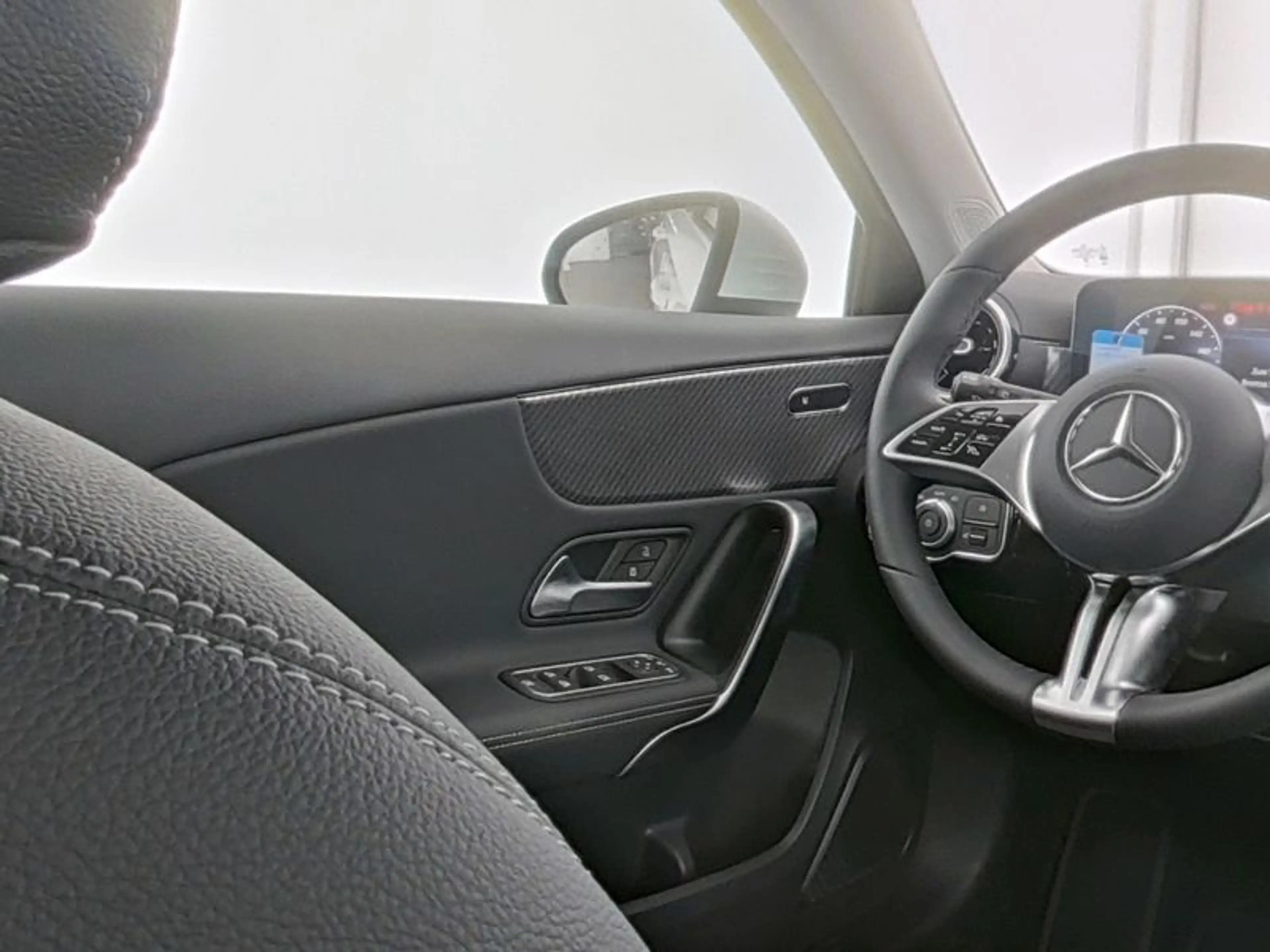 Mercedes-Benz A 180 Progressive/Multibeam/Cam/Smartphone-Intg — photo 9
