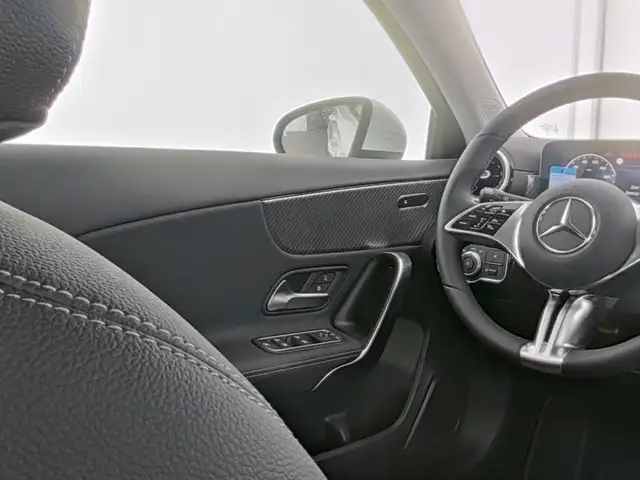 Mercedes-Benz A-Class view 9