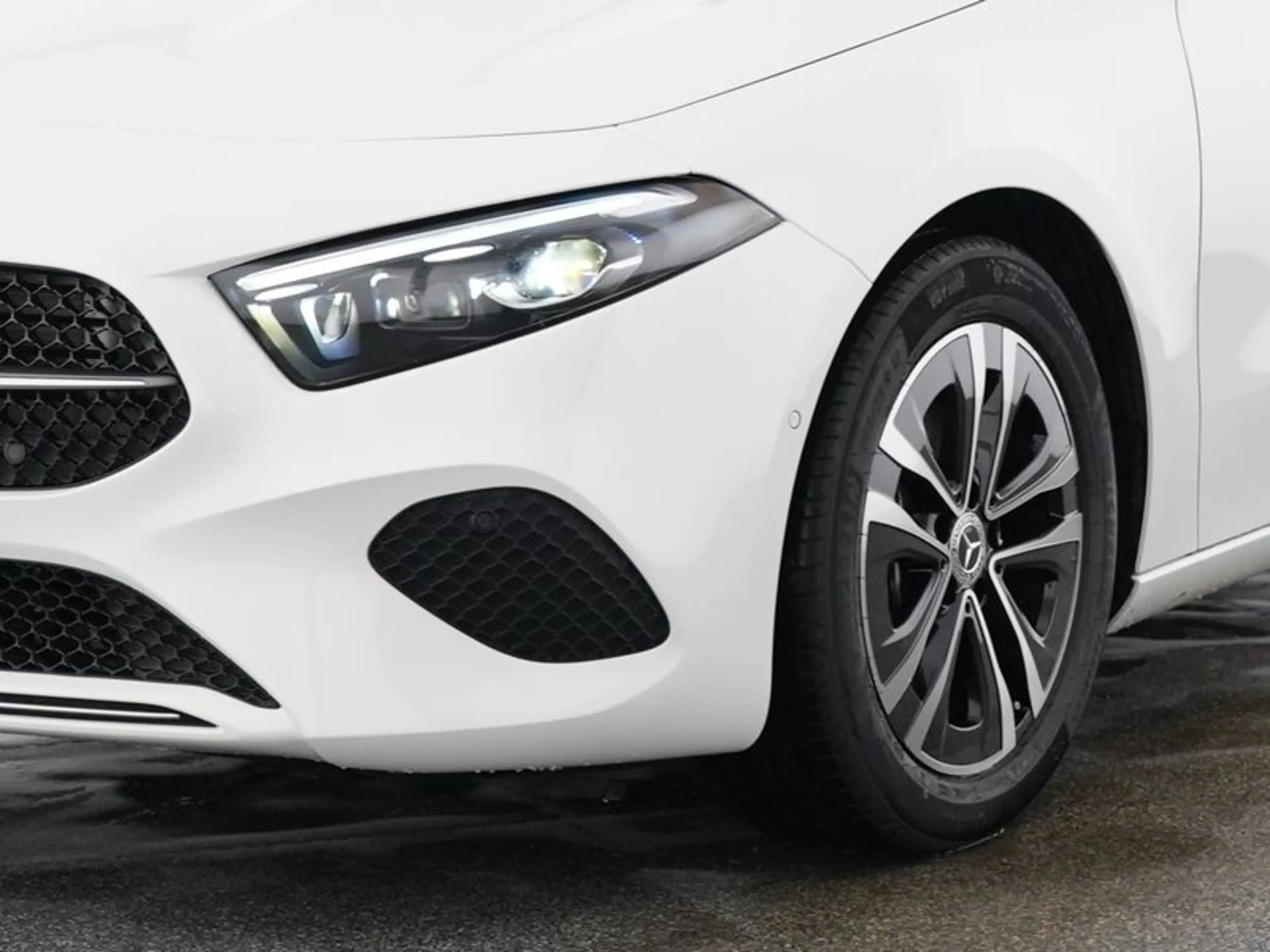 Mercedes-Benz A 180 Progressive/Multibeam/Cam/Smartphone-Intg — photo 4