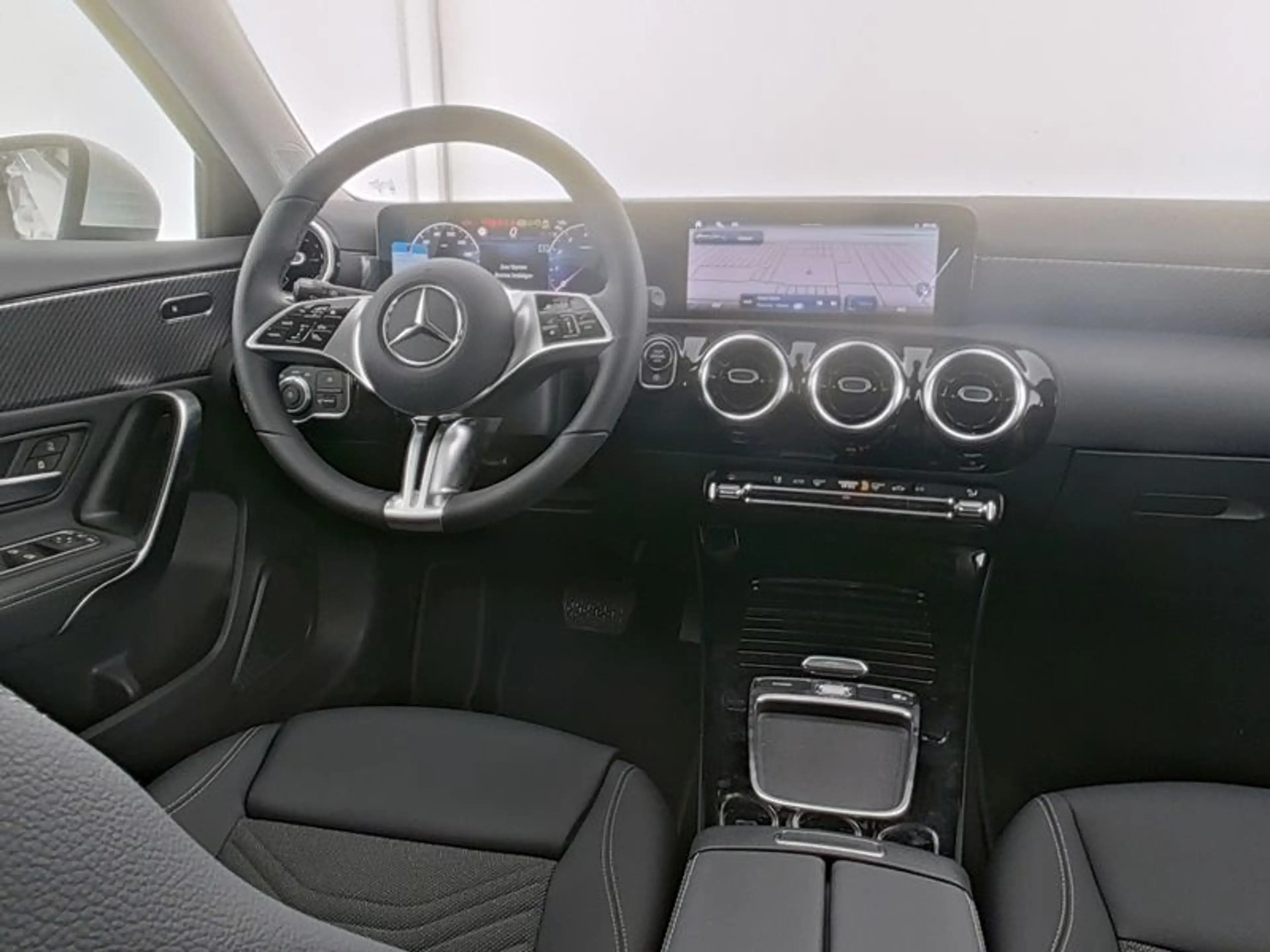 Mercedes-Benz A 180 Progressive/Multibeam/Cam/Smartphone-Intg — photo 7