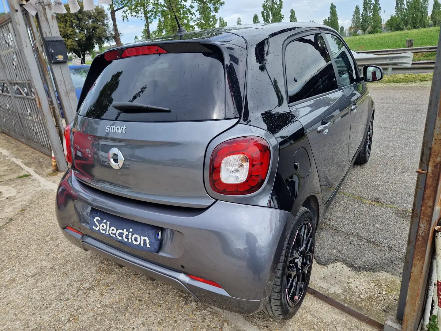 smart forFour 0.9 t Passion 90cv TURBO DOPPIO TETTO LED NAVI. Grigio - 1