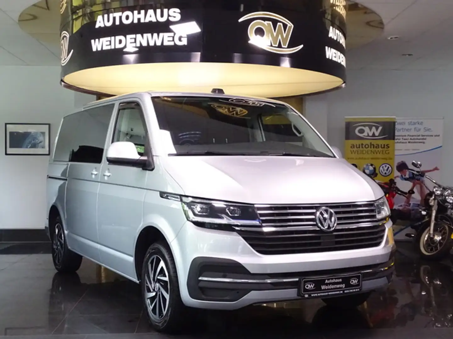 Volkswagen T6 Multivan Comfortl.DSG Navi LED Cam Stdhzg AHK Zilver - 1