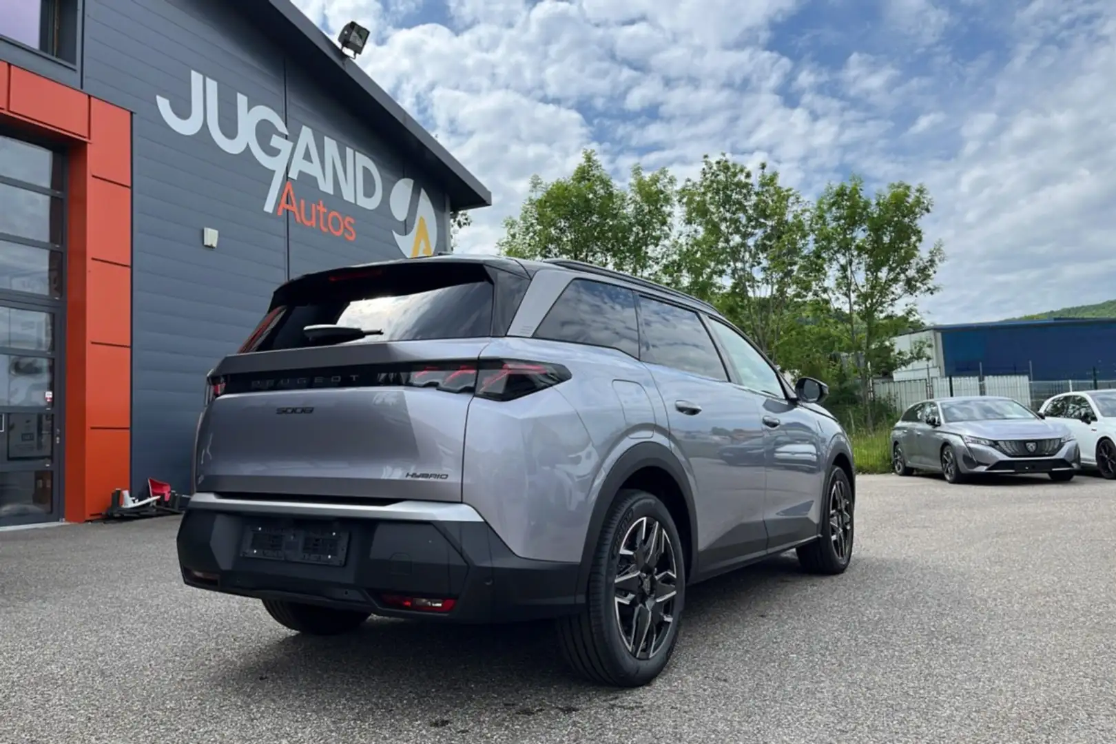 Peugeot 5008 HYBRID 145 E-DCS6 GT 360 7PL Gris - 2
