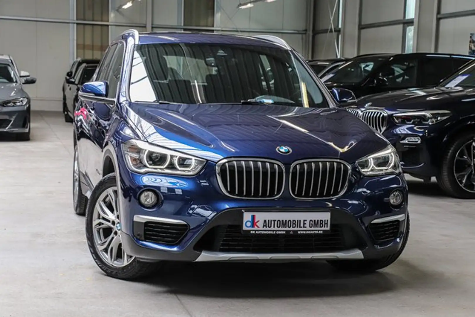 BMW X1 sDrive 18d Aut./XLINE/KAMERA/LED/DACHRELING/ Modrá - 2