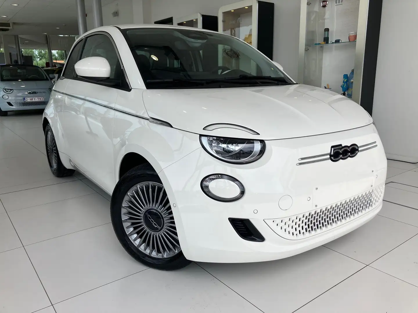 Fiat 500e 42 kWh | SENSOREN+CAMERA+ARMSTEUN | 45% VOORDEEL Wit - 2