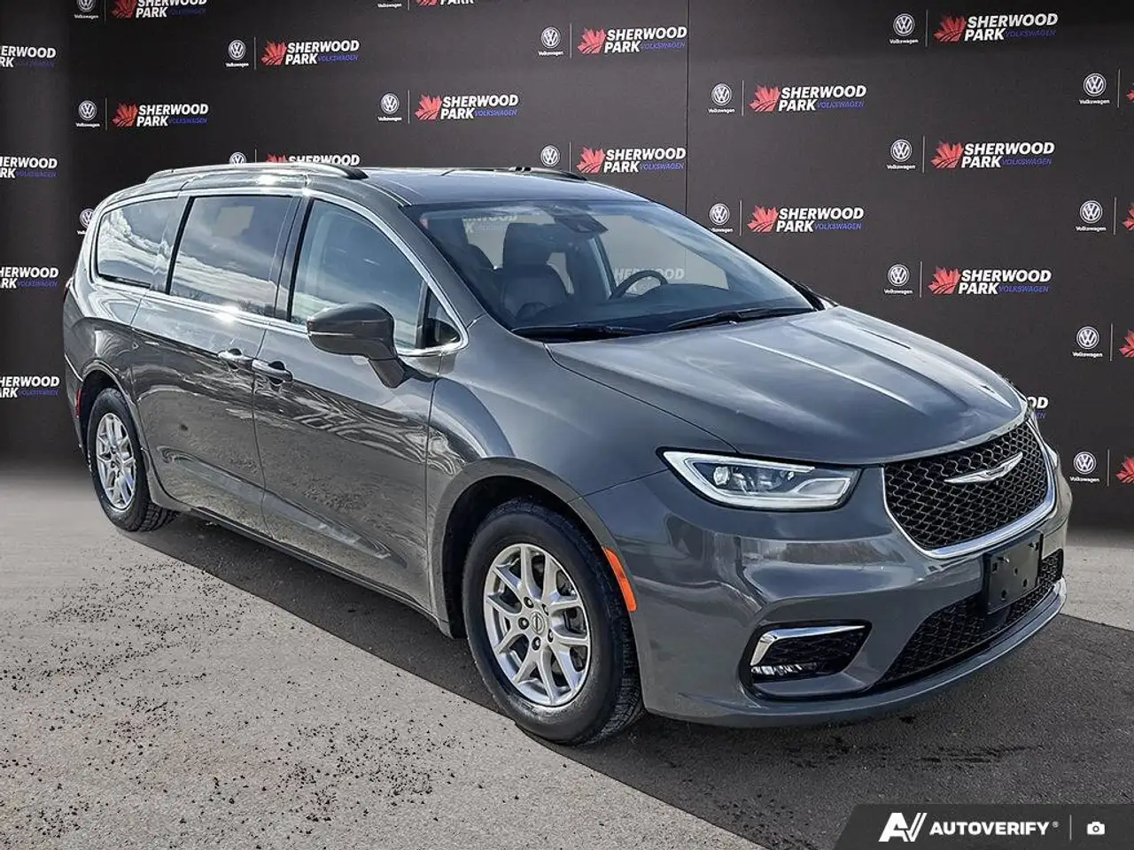 Chrysler Pacifica снимка Chrysler Pacifica
