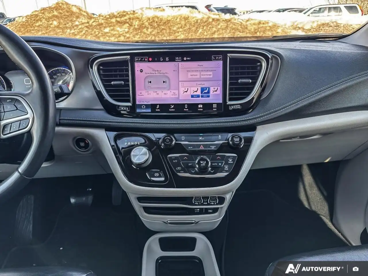 Chrysler Pacifica снимка Chrysler Pacifica