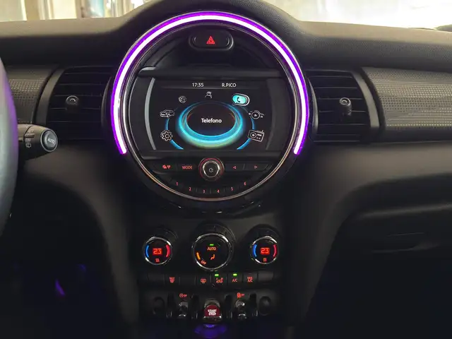 Mini Hatch view 12