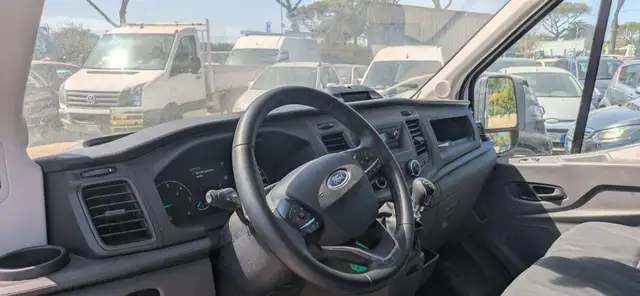 Ford Transit view 8