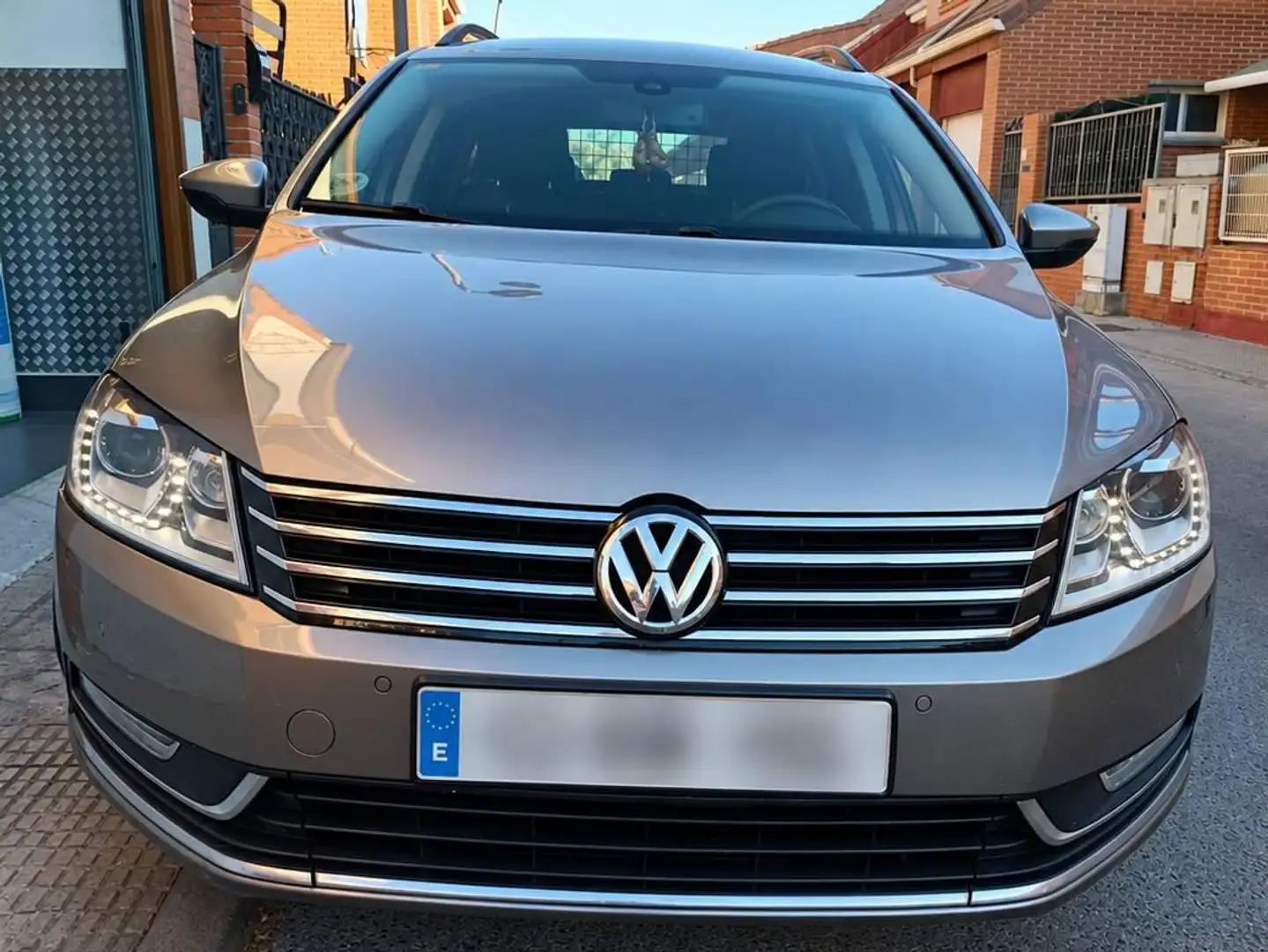 Volkswagen Passat Variant Passat Variant 1.6TDI Edition BMT Edition Bronce - 1