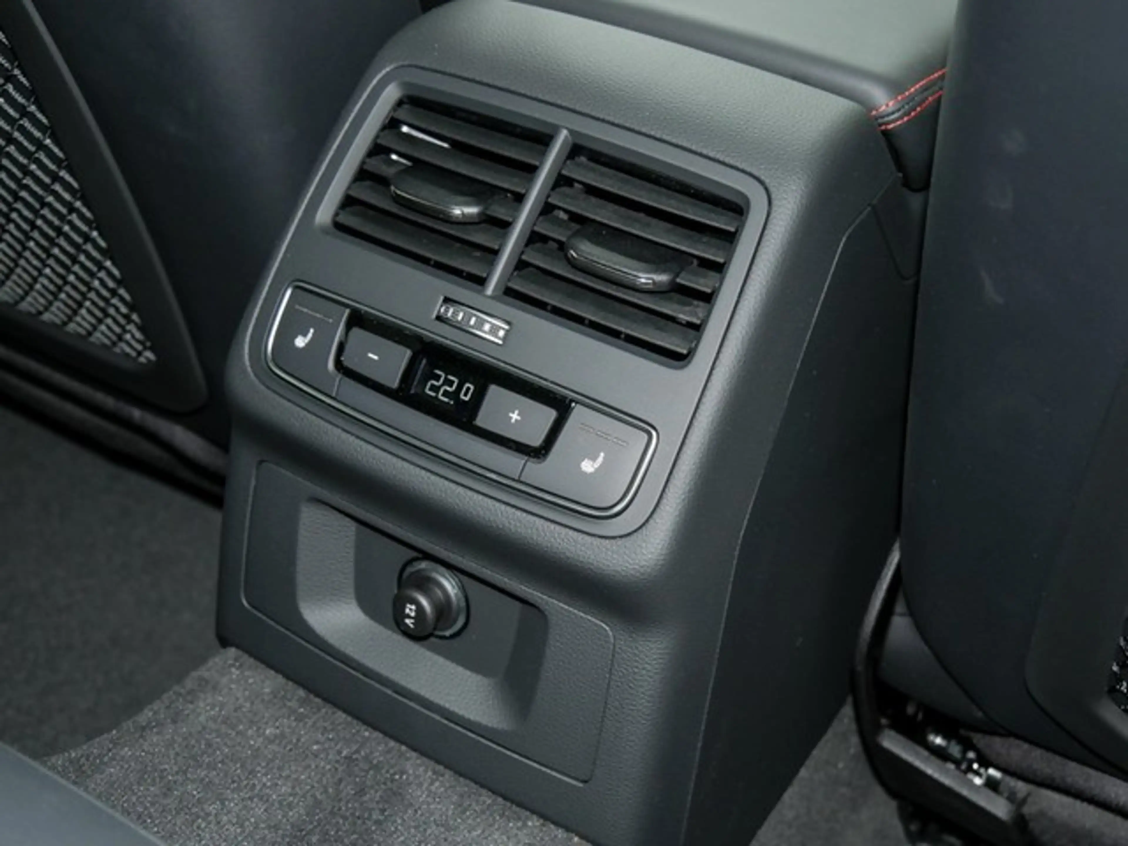 Audi RS4 RS 4 Avant Qu. ESSENTIALS PANO B&O NAPPA SPORTA... — photo 15