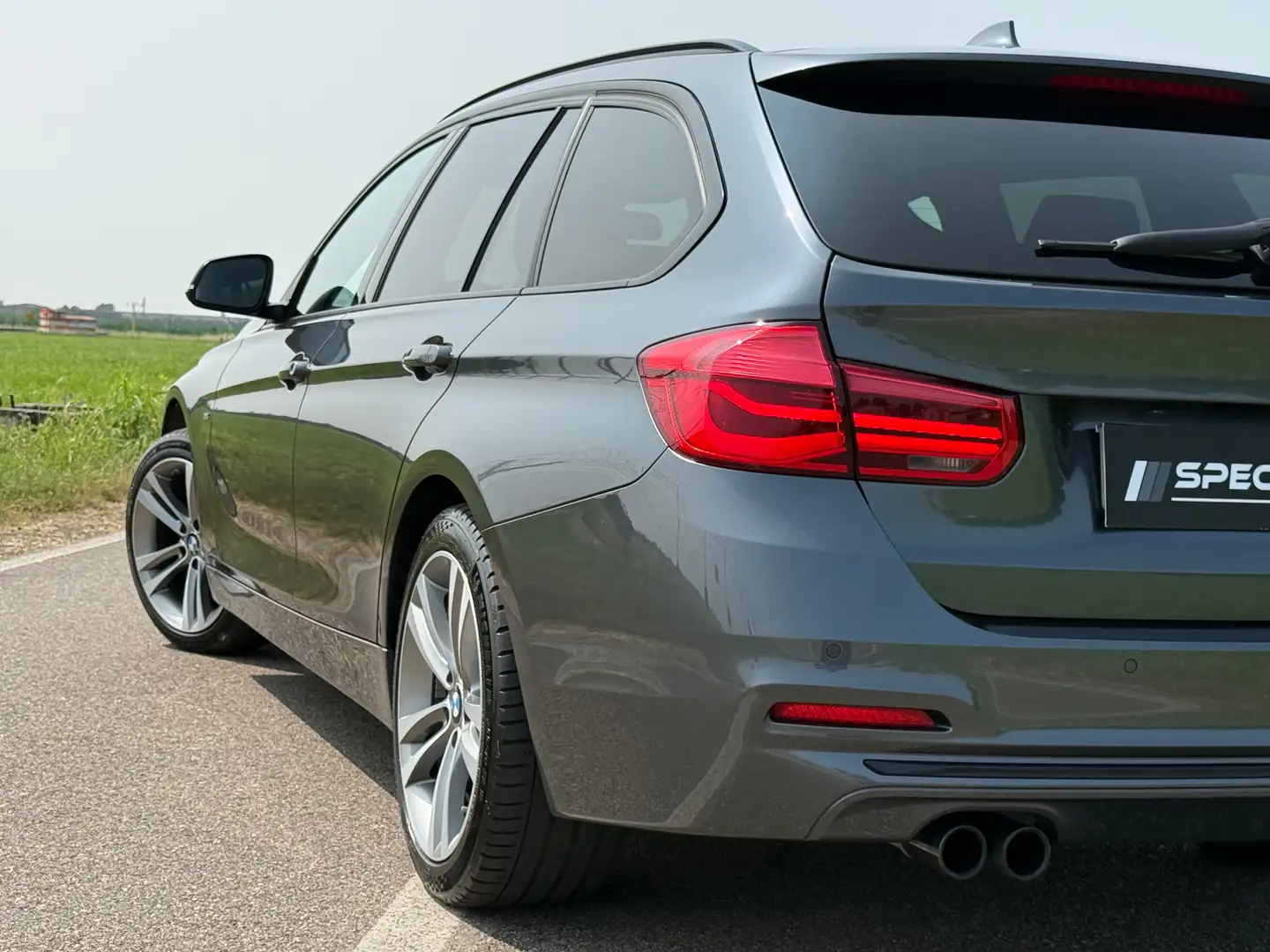 BMW 320 d Tour. Xdrive Sport auto 190CV "UNIPROPRIETARIO" Grigio - 1