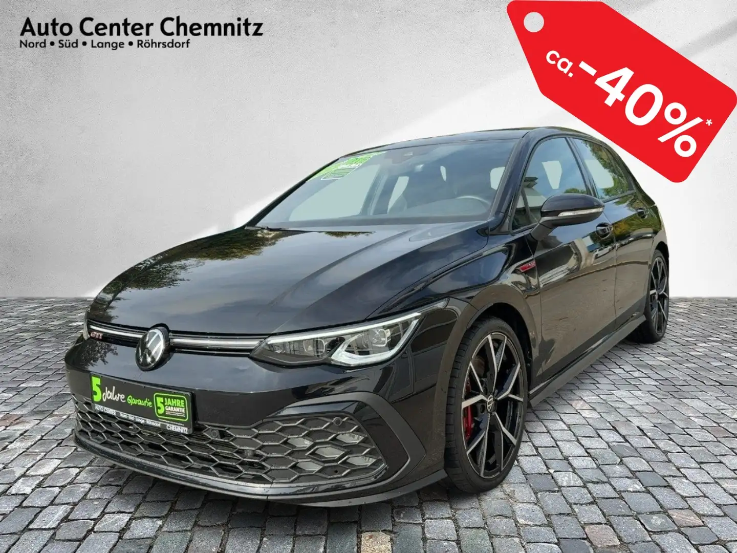 Volkswagen Golf VIII 2.0 TSI DSG GTI LED/PanoSD/HarmanKardon Zwart - 2