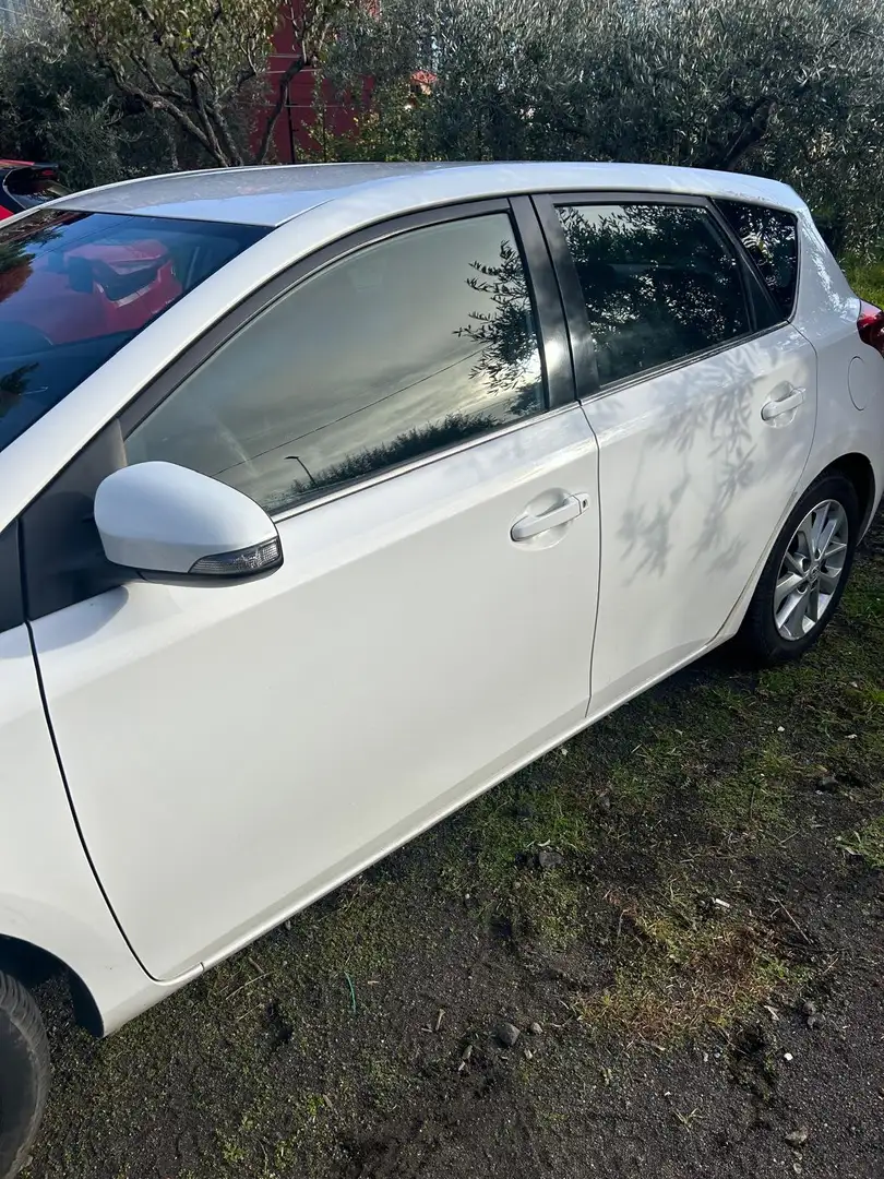 Toyota Auris Auris+5p+1.3+Active Bianco - 1