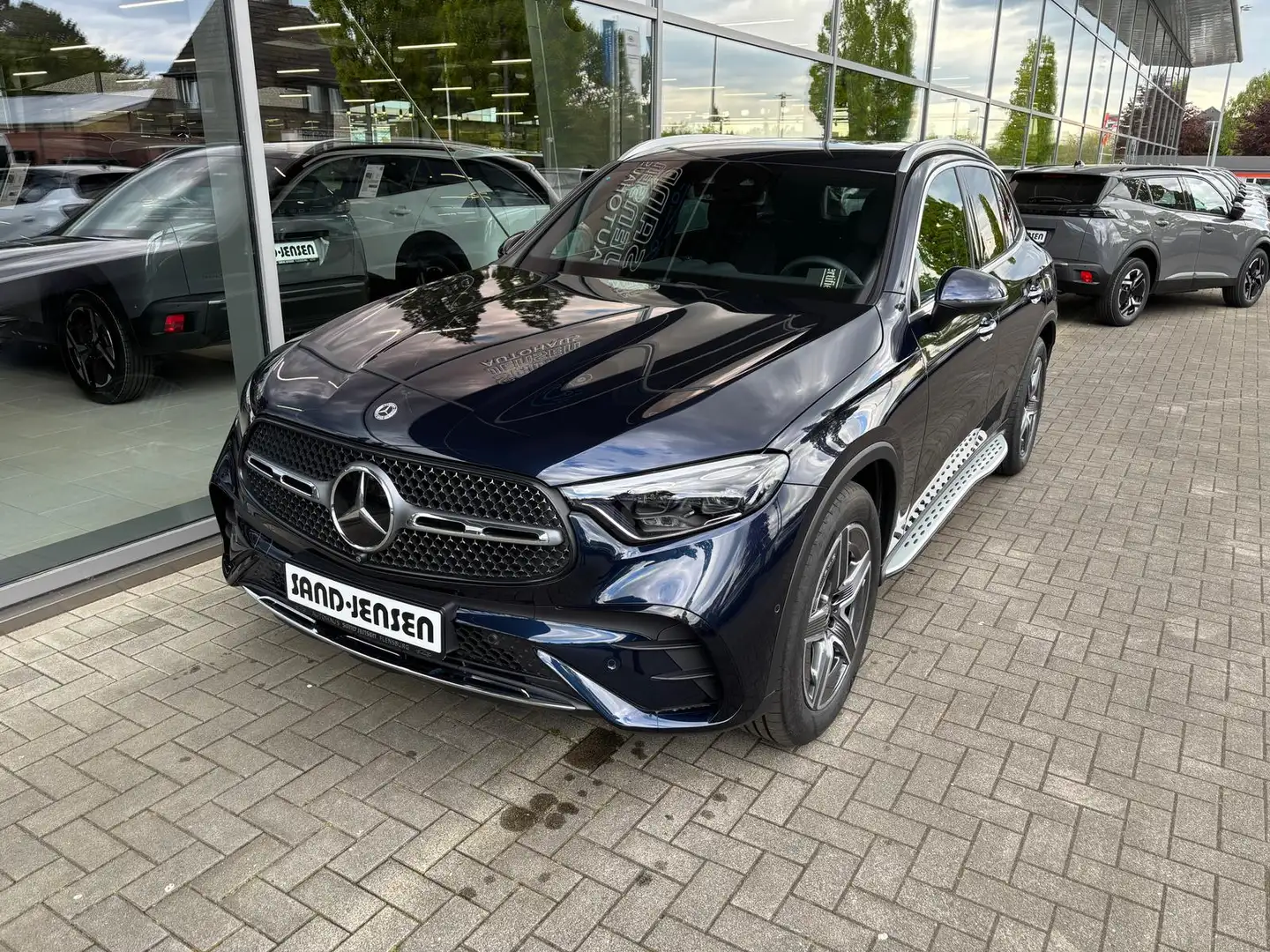 Mercedes-Benz GLC 300 AMG Line Premium AHK Burm Distr Fahrass+ Blau - 2