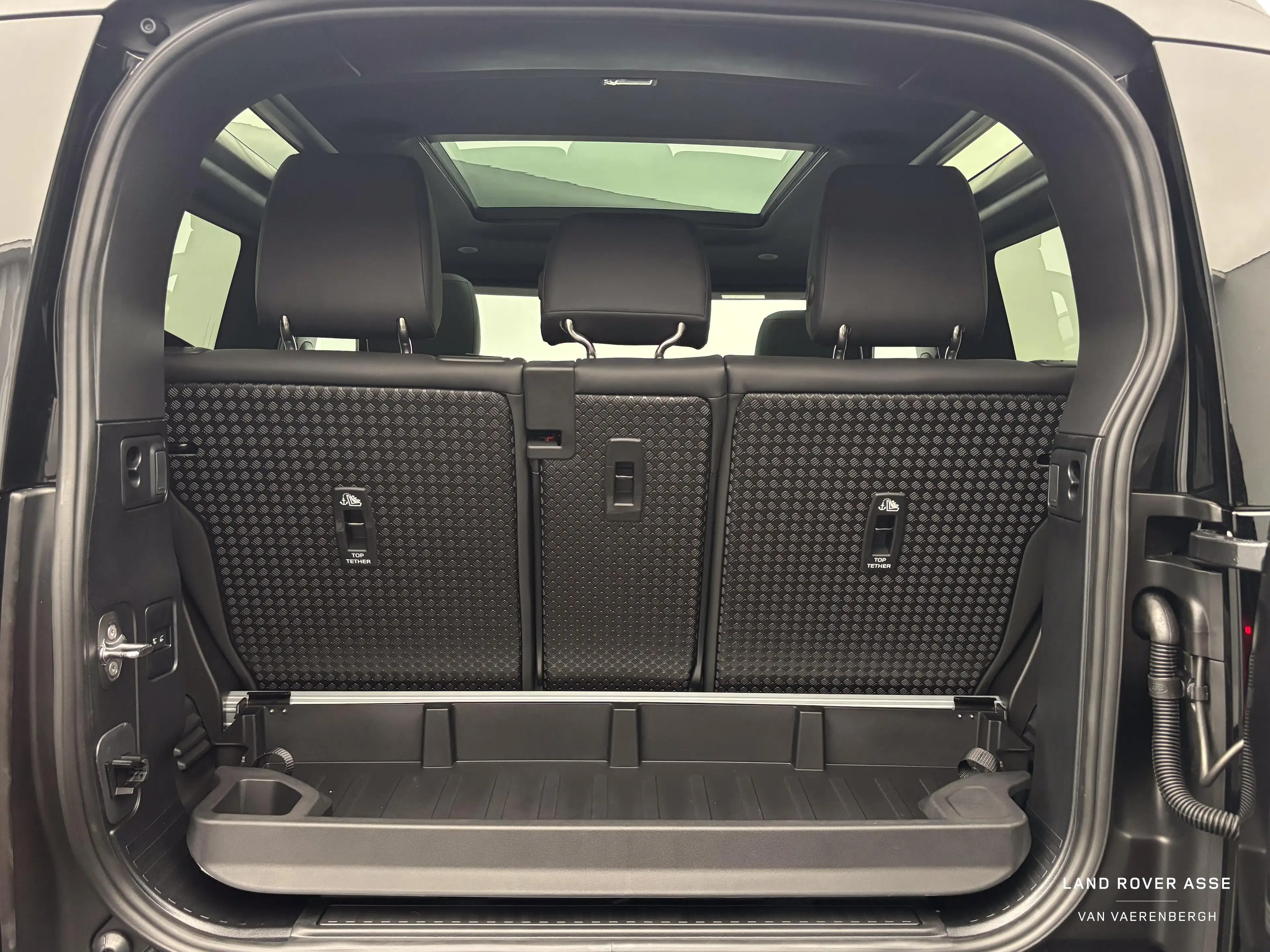 Land Rover Defender 90 D200 S AWD Auto. 26MY — photo 15