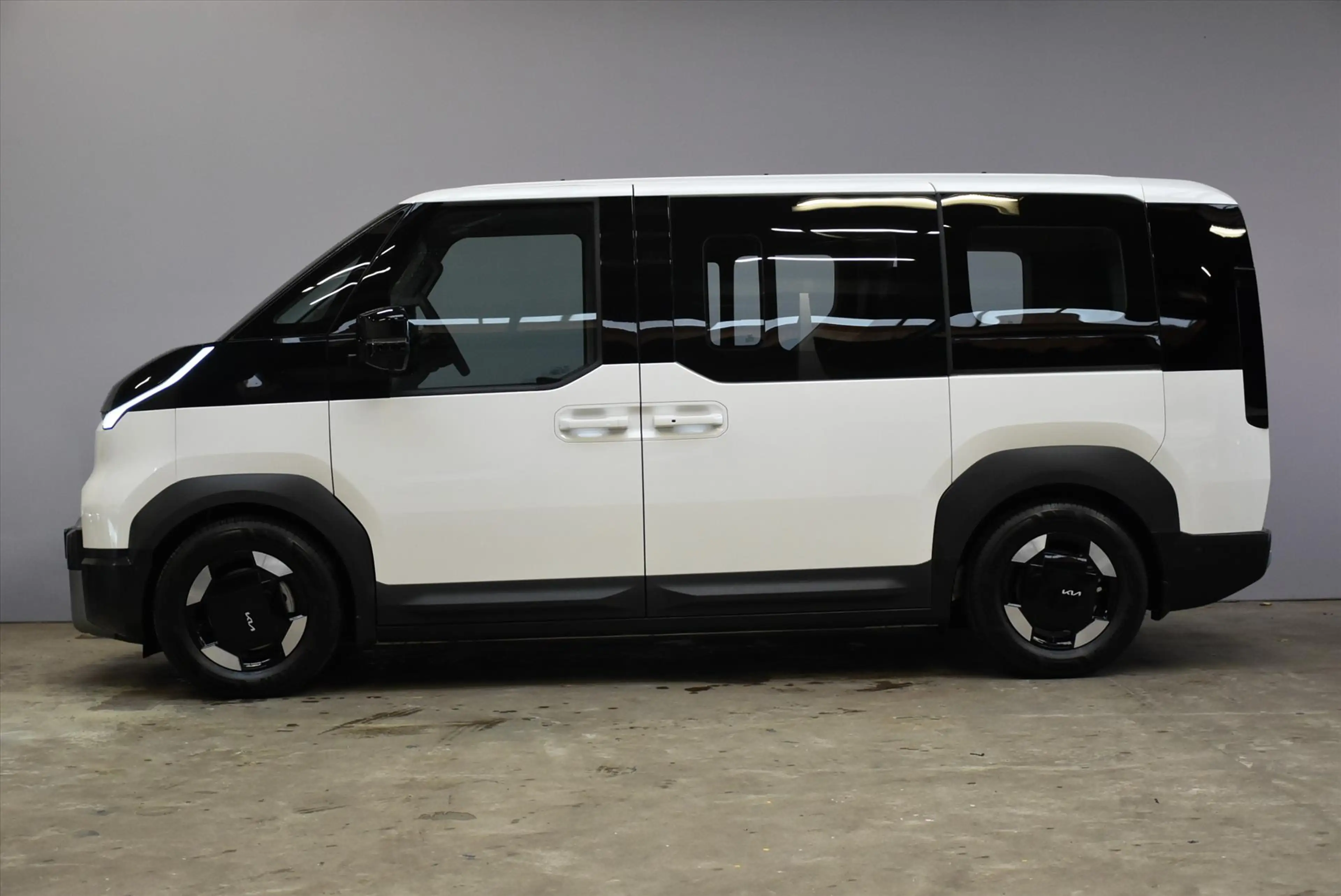 Kia PV5 Passenger 71,2 kWh Elite Executive NIEUW - SNEL LEVERBAAR — photo 2