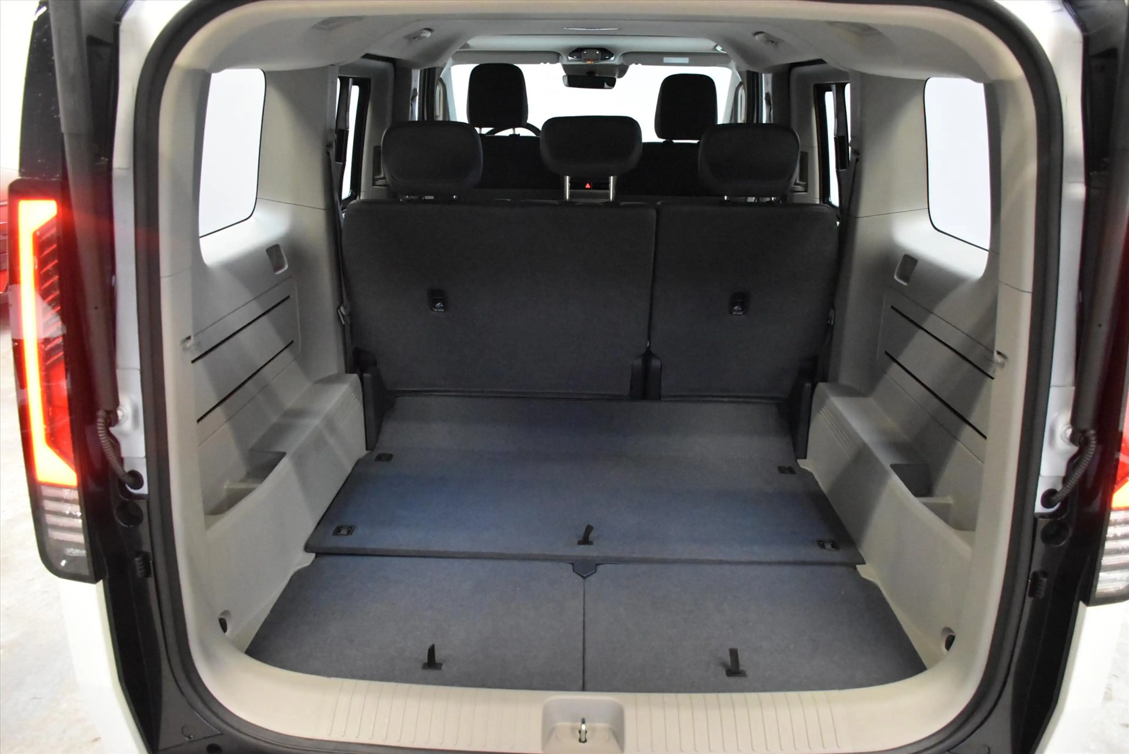Kia PV5 Passenger 71,2 kWh Elite Executive NIEUW - SNEL LEVERBAAR — photo 12