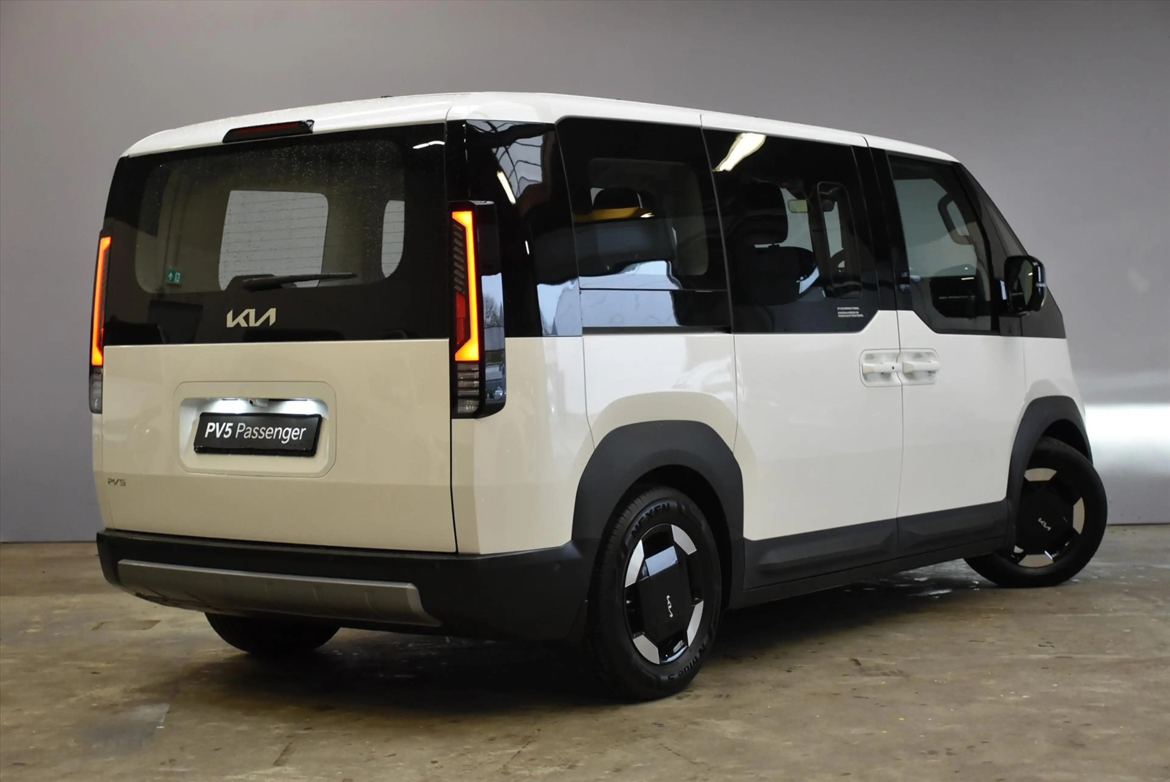 Kia PV5 Passenger 71,2 kWh Elite Executive NIEUW - SNEL LEVERBAAR — photo 6