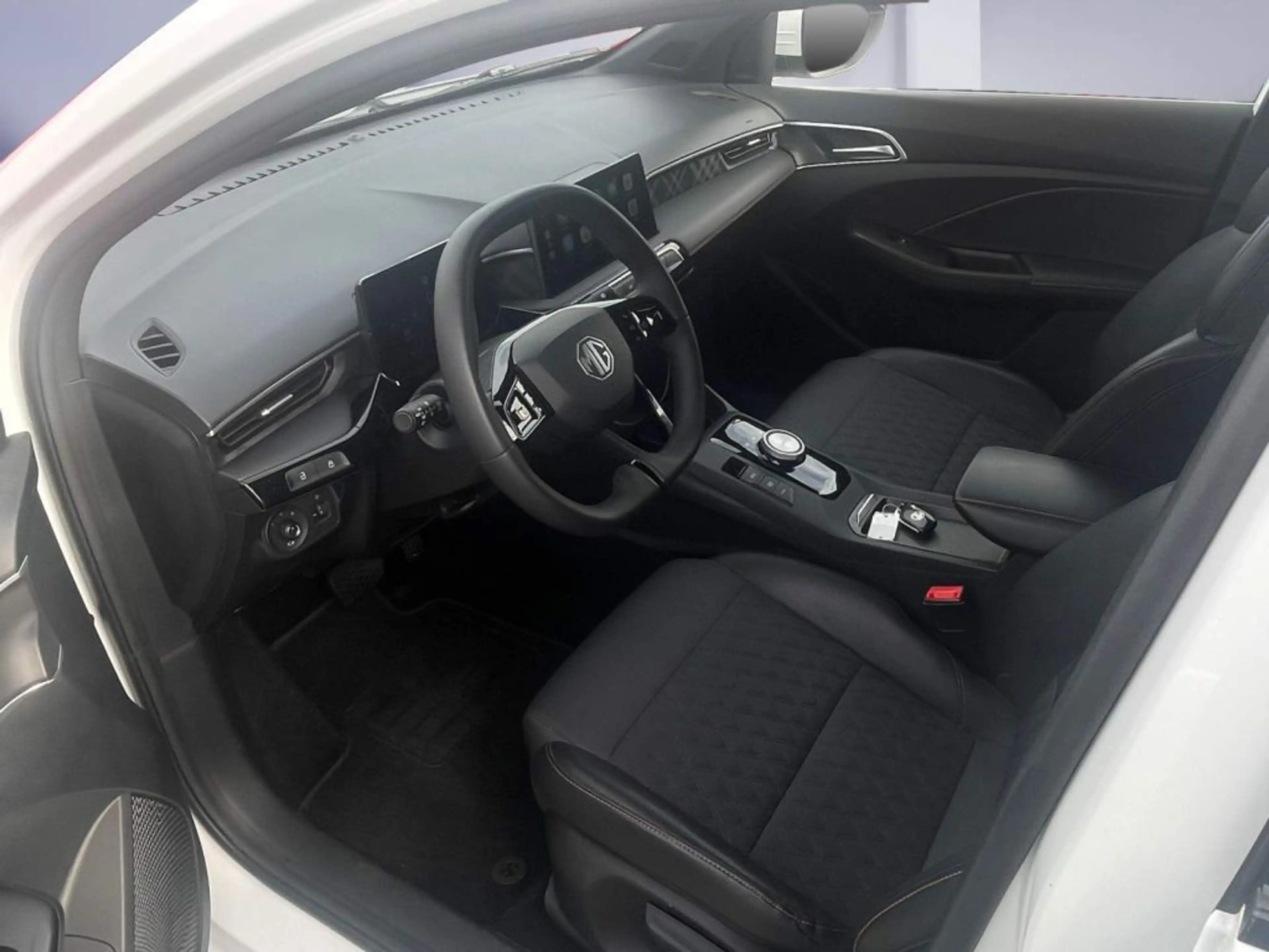 MG MG3 3 Hybrid+ Luxury — photo 8
