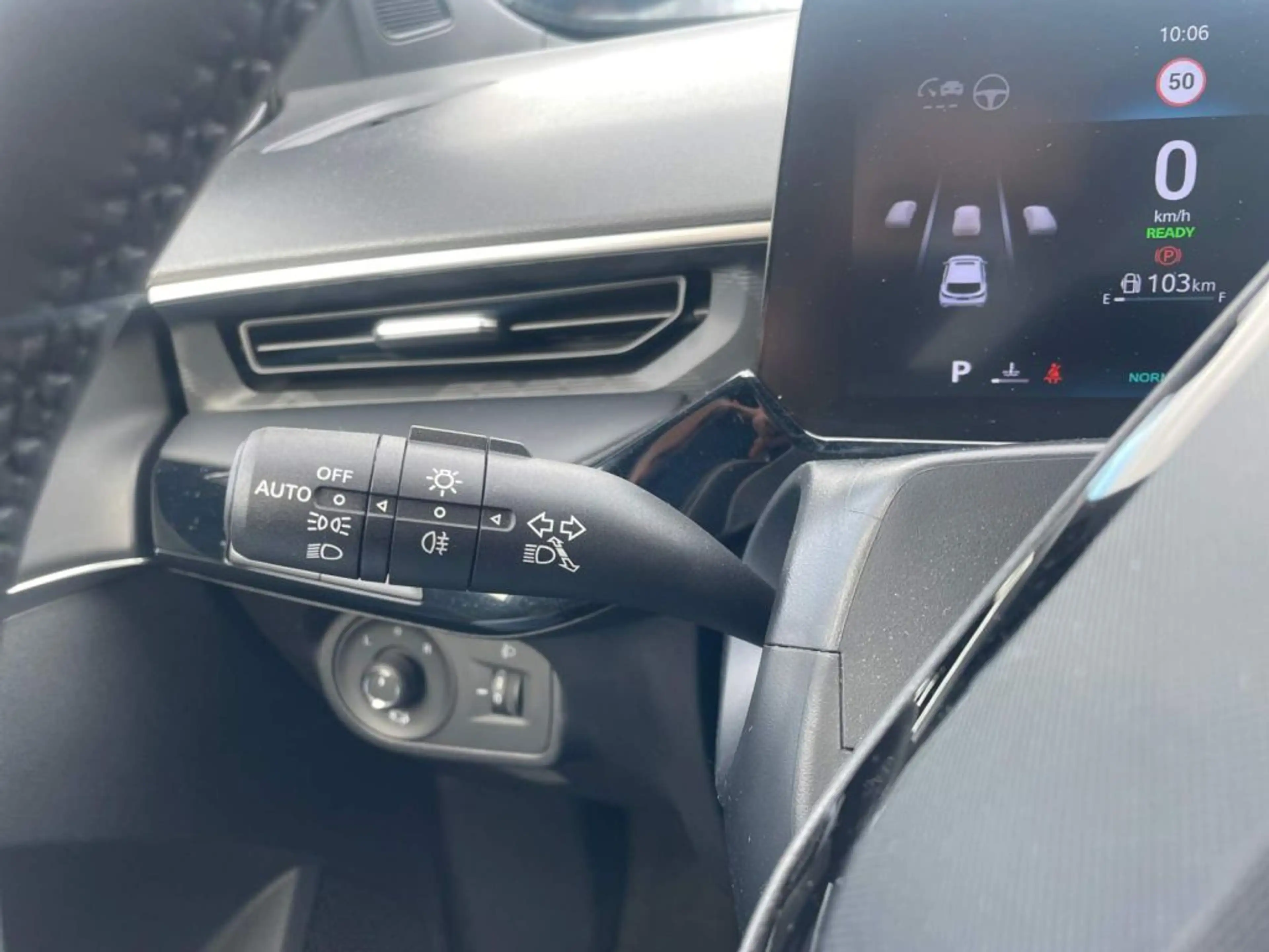 MG MG3 3 Hybrid+ Luxury — photo 19