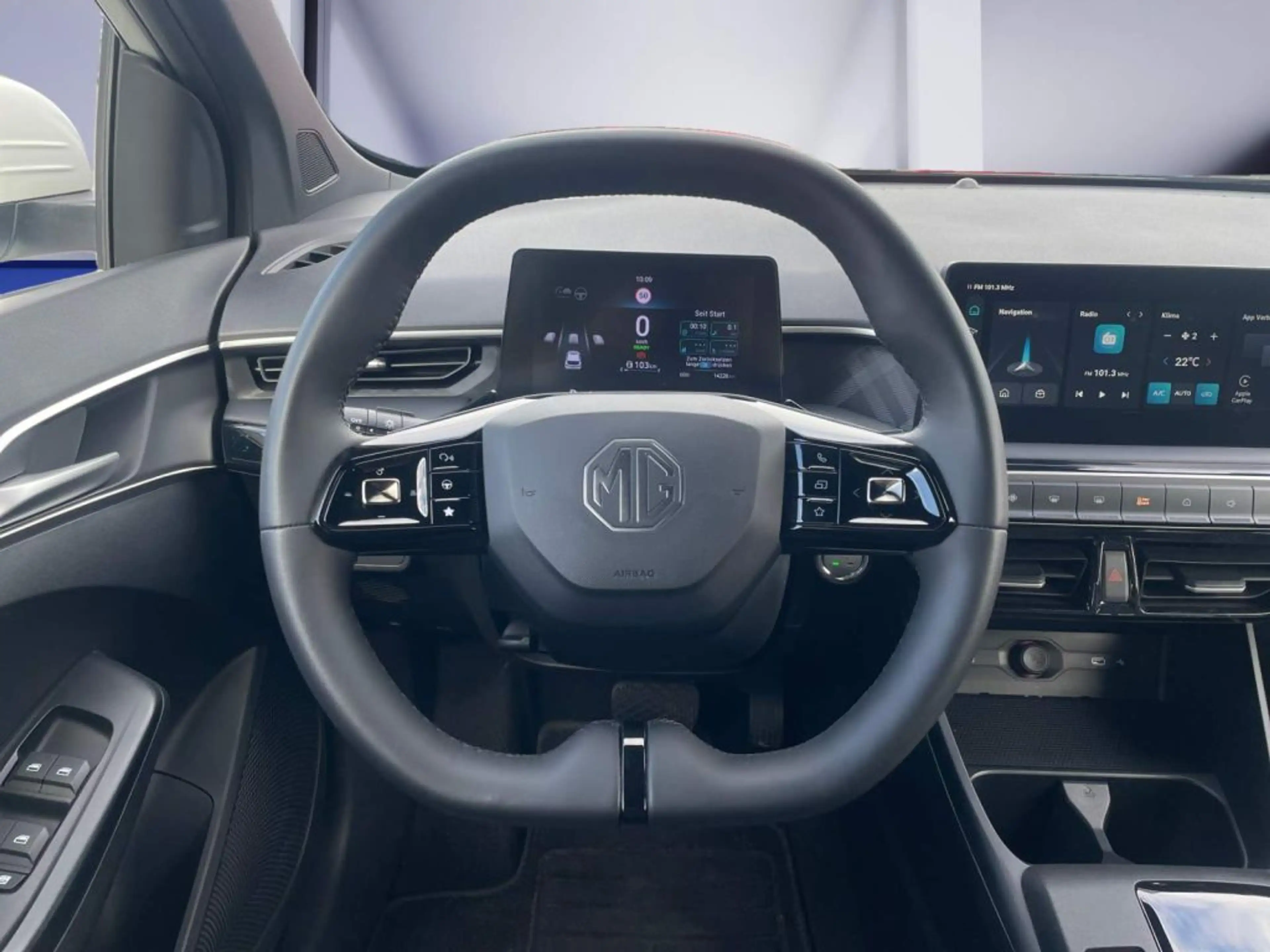 MG MG3 3 Hybrid+ Luxury — photo 11
