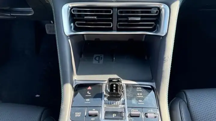 BYD Seal U DM-i COMFORT 2025, foto 13