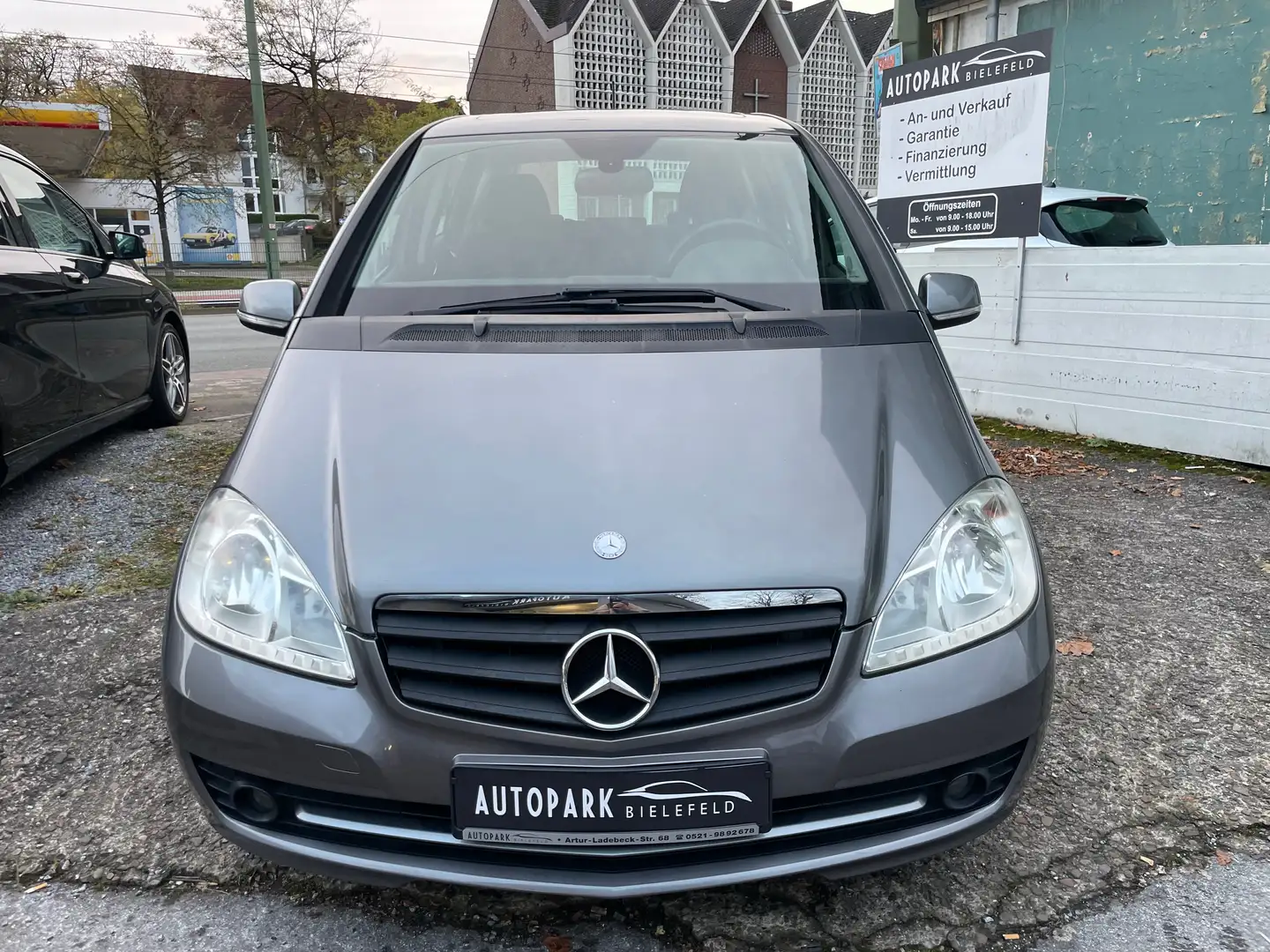 Mercedes-Benz A 170 Autotronic Classic / Klima / Panorama / SHZ. / Grau - 2