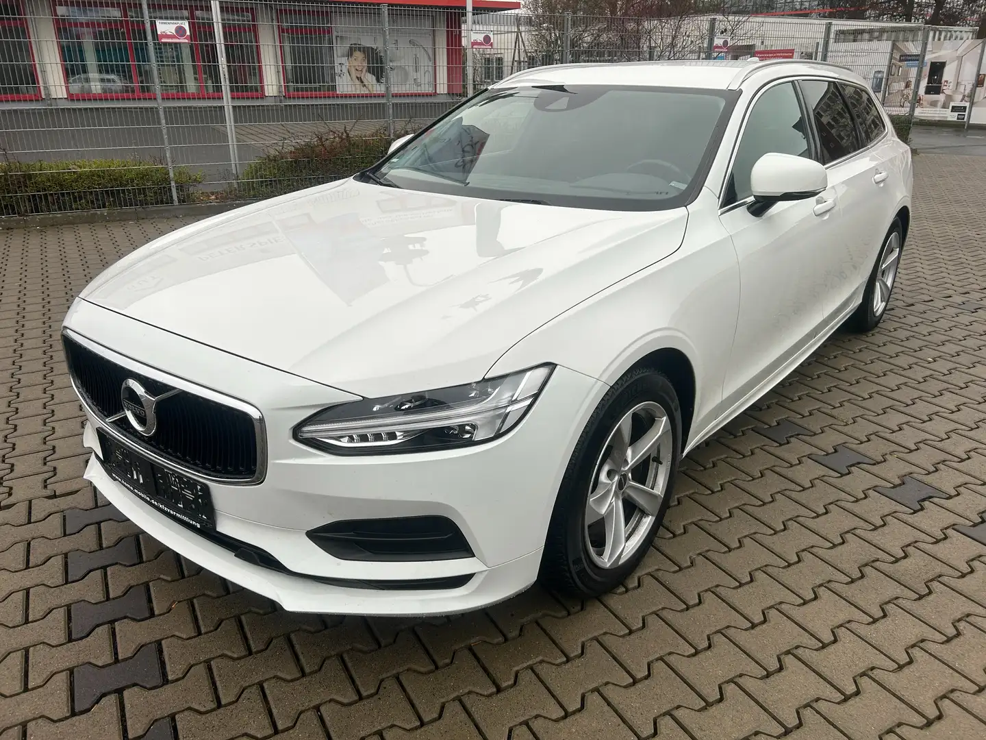 Volvo V90 V90 Diesel D3 Geartronic Momentum-NAVI Weiß - 1