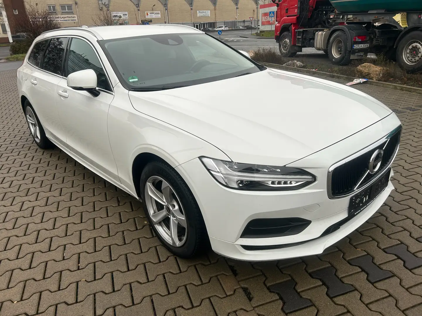 Volvo V90 V90 Diesel D3 Geartronic Momentum-NAVI Weiß - 2