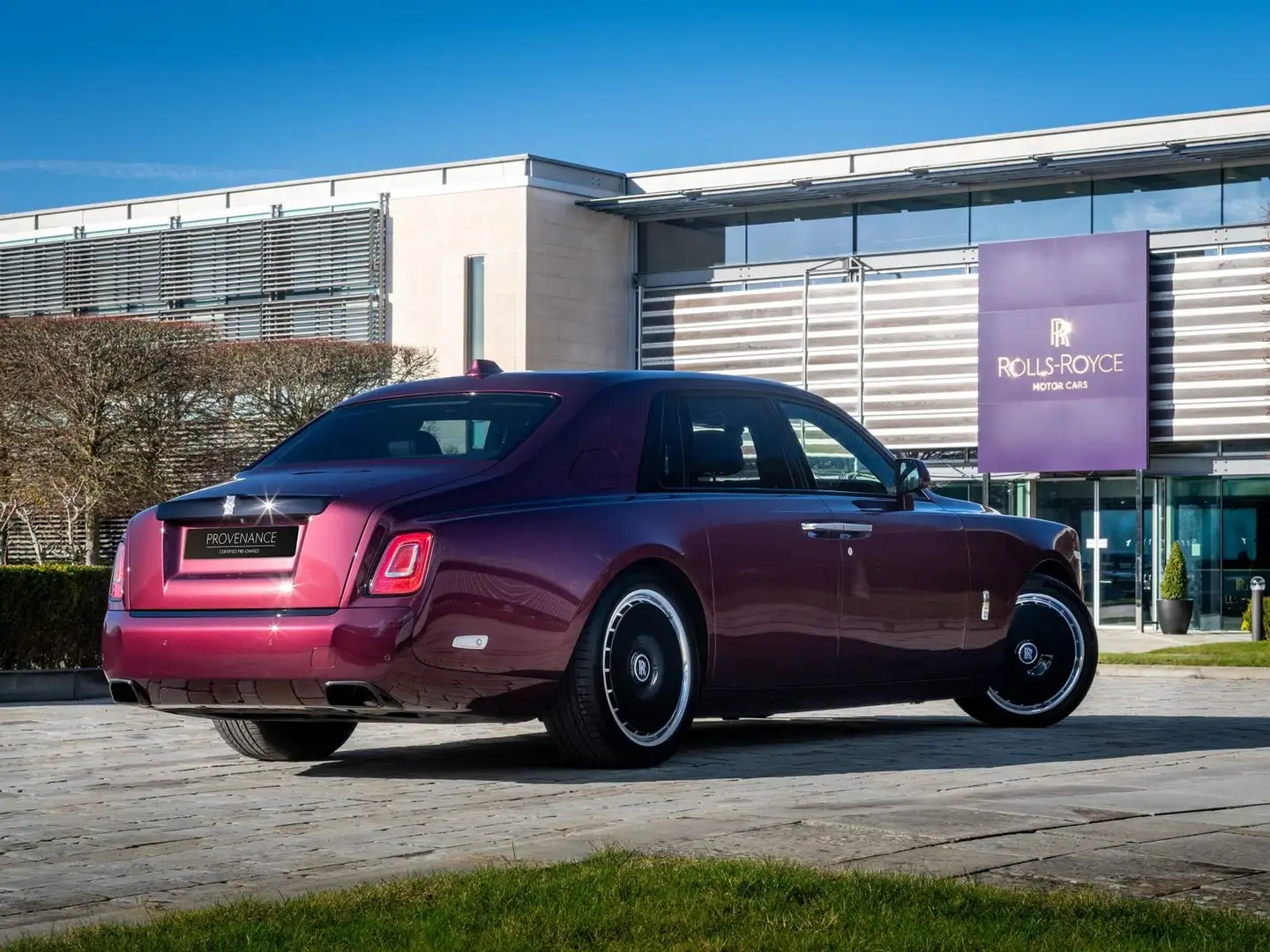 Rolls-Royce Phantom *PROVENANCE* Rojo - 2