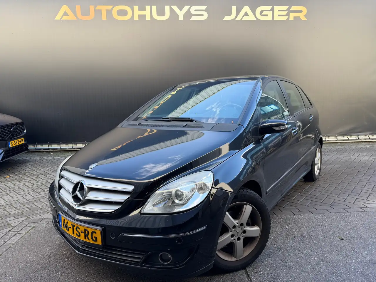 Mercedes-Benz B 170