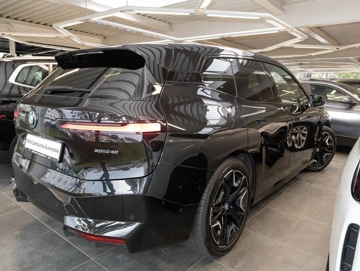 BMW iX xDrive40 M Sport HUD PANO ACC AHK 360°KAM LM Noir - 2